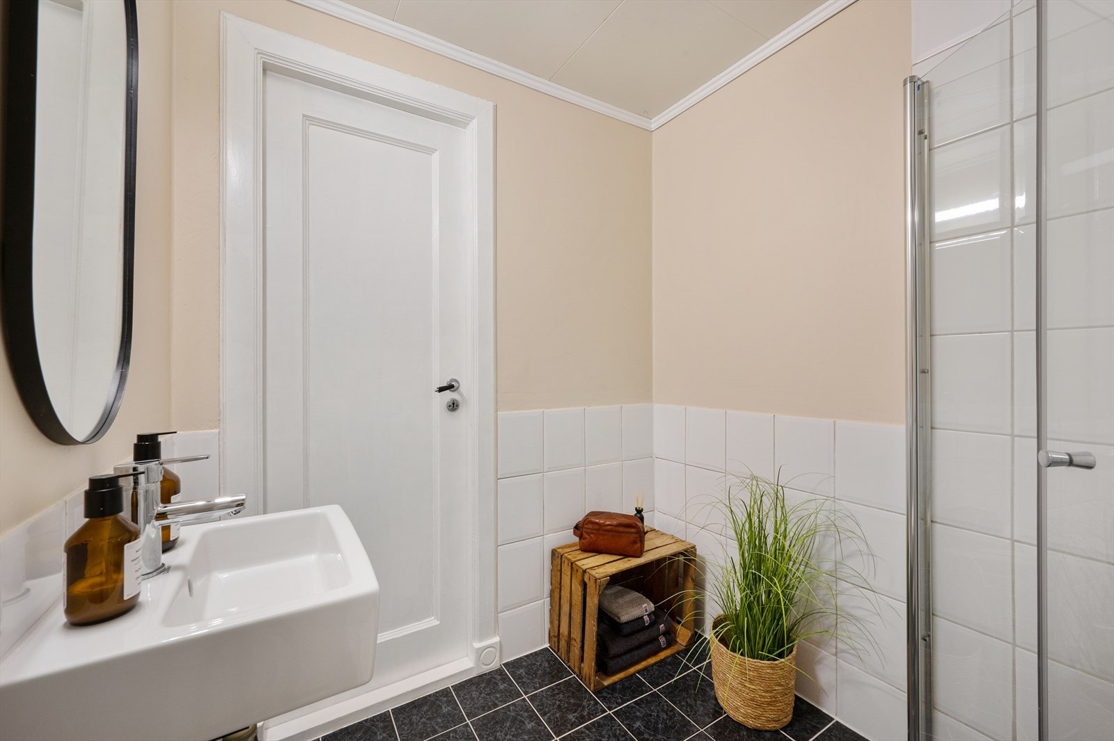 -Badet skal oppgraderes i regi av borettslaget, her får du som kjøper mulighet til å være med å skape drømmebadet - Galleribilde