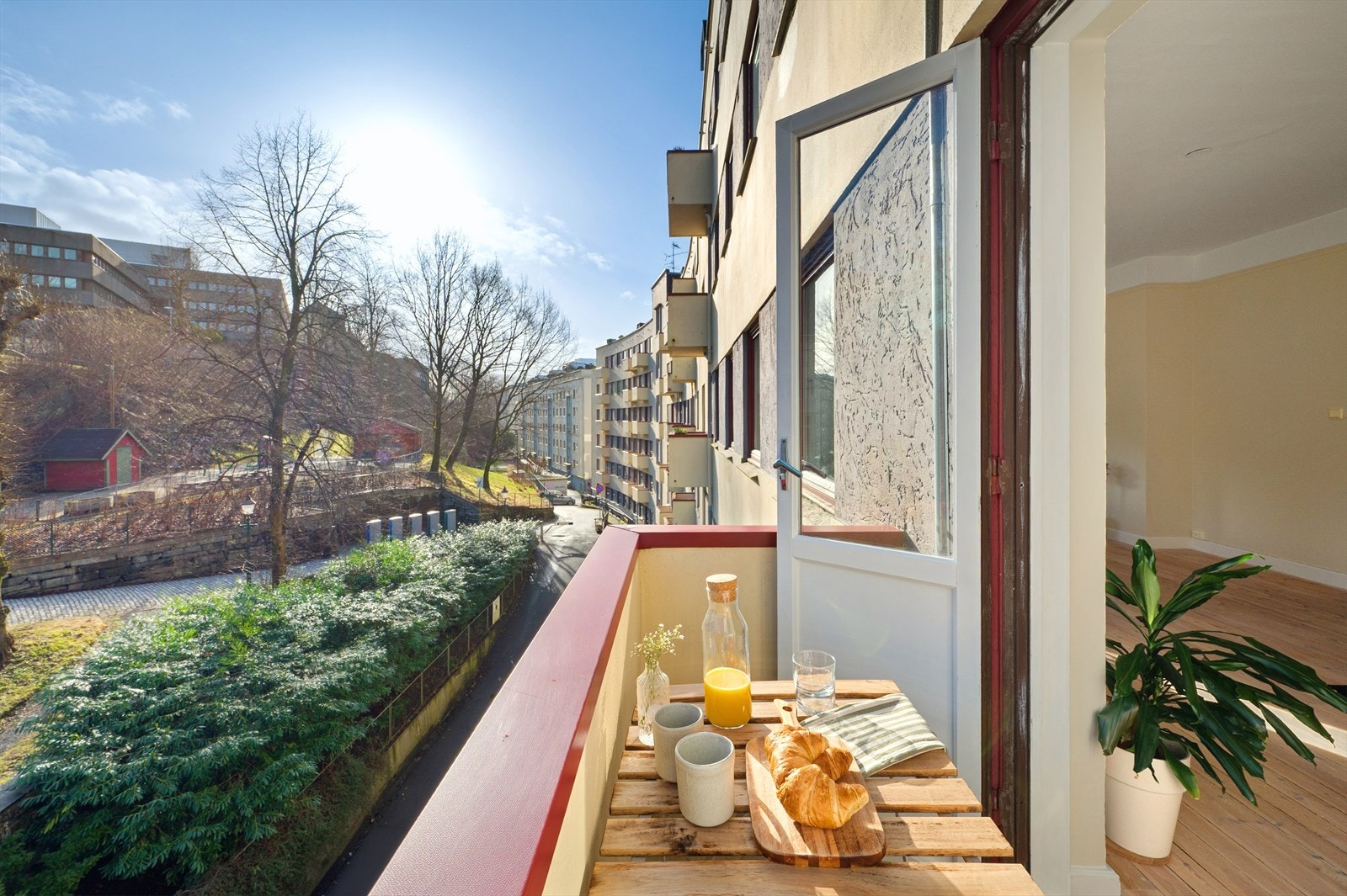 - Selger opplyser om herlig morgensol fra ca. 07/08 til ca 11/12 - Galleribilde