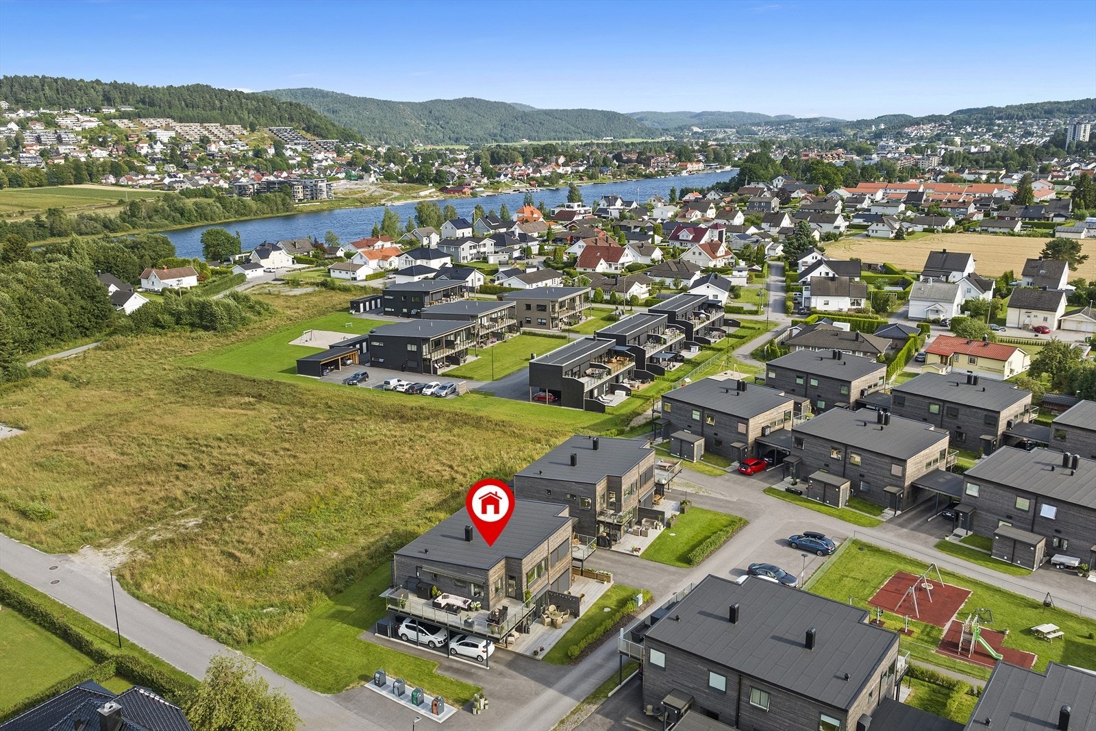 Fine fotturmuligheter langs elva Galleribilde