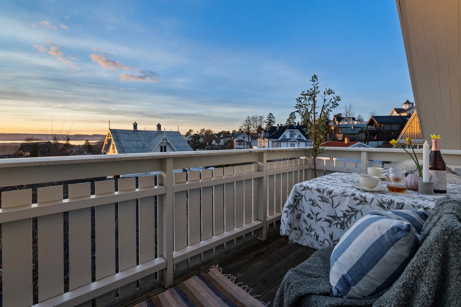 En flott 6-roms toppleilighet med sentral og attraktiv beliggenhet nær Sæter. // Foto: Marika Mørkestøl. Galleribilde