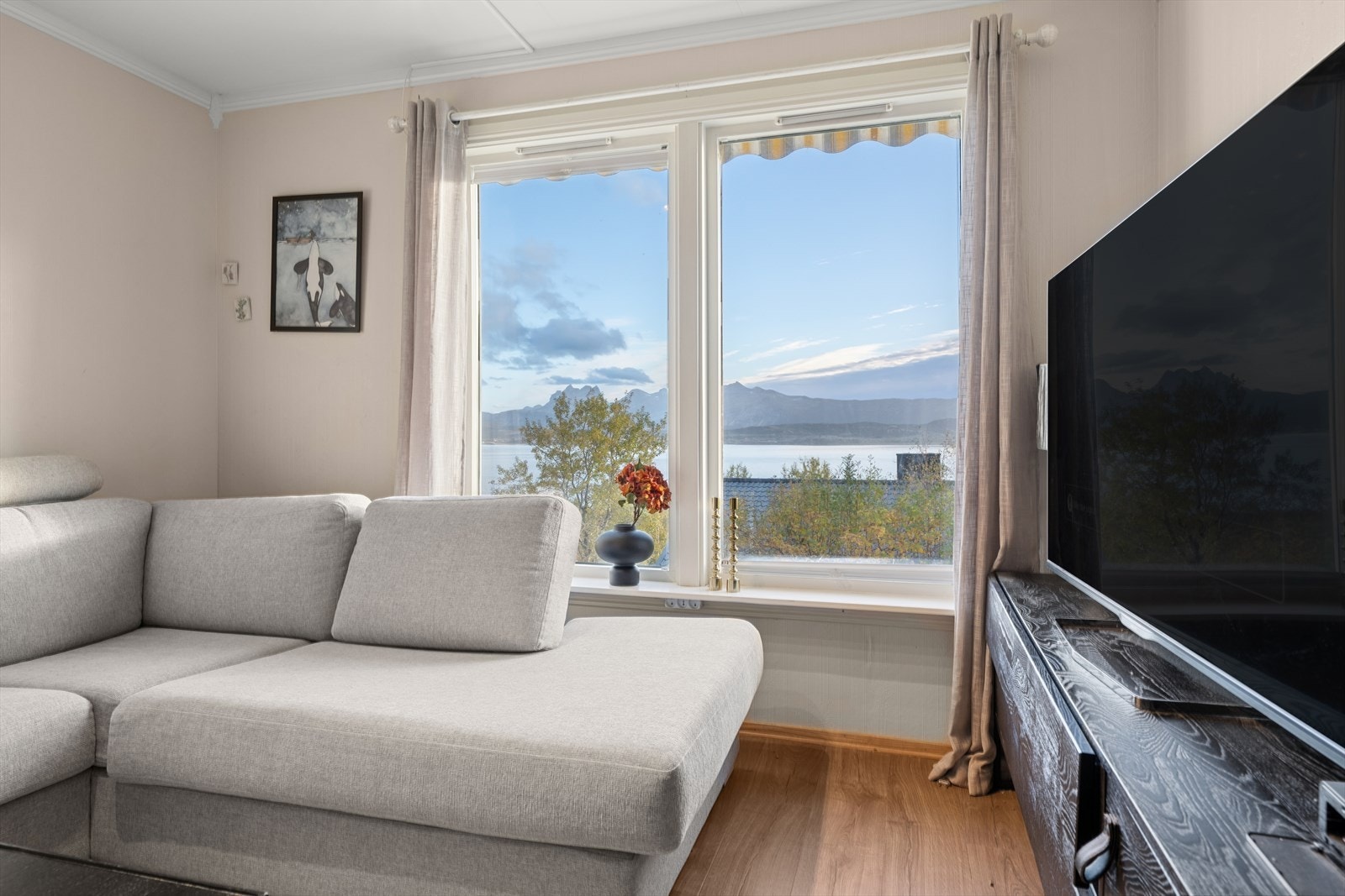 Fin utsikt over Saltenfjorden og Børvasstindan Galleribilde