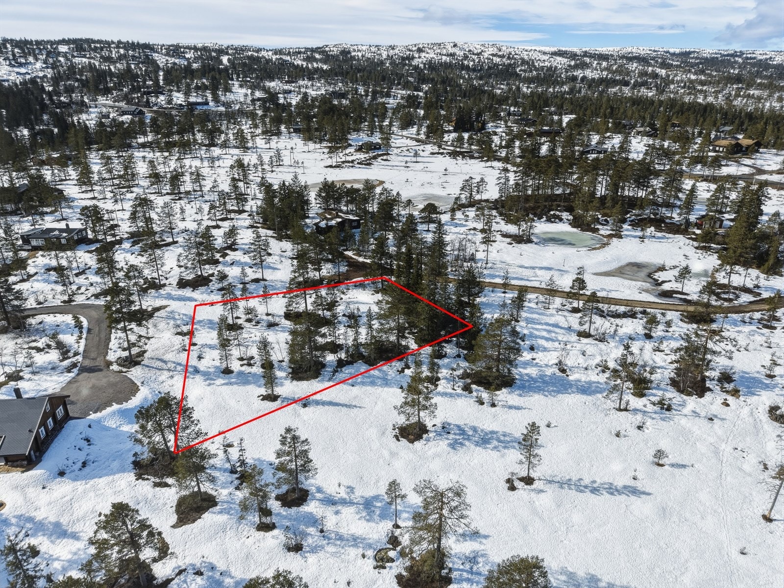 Området er preget av åpen natur og spredt bebyggelse. Galleribilde