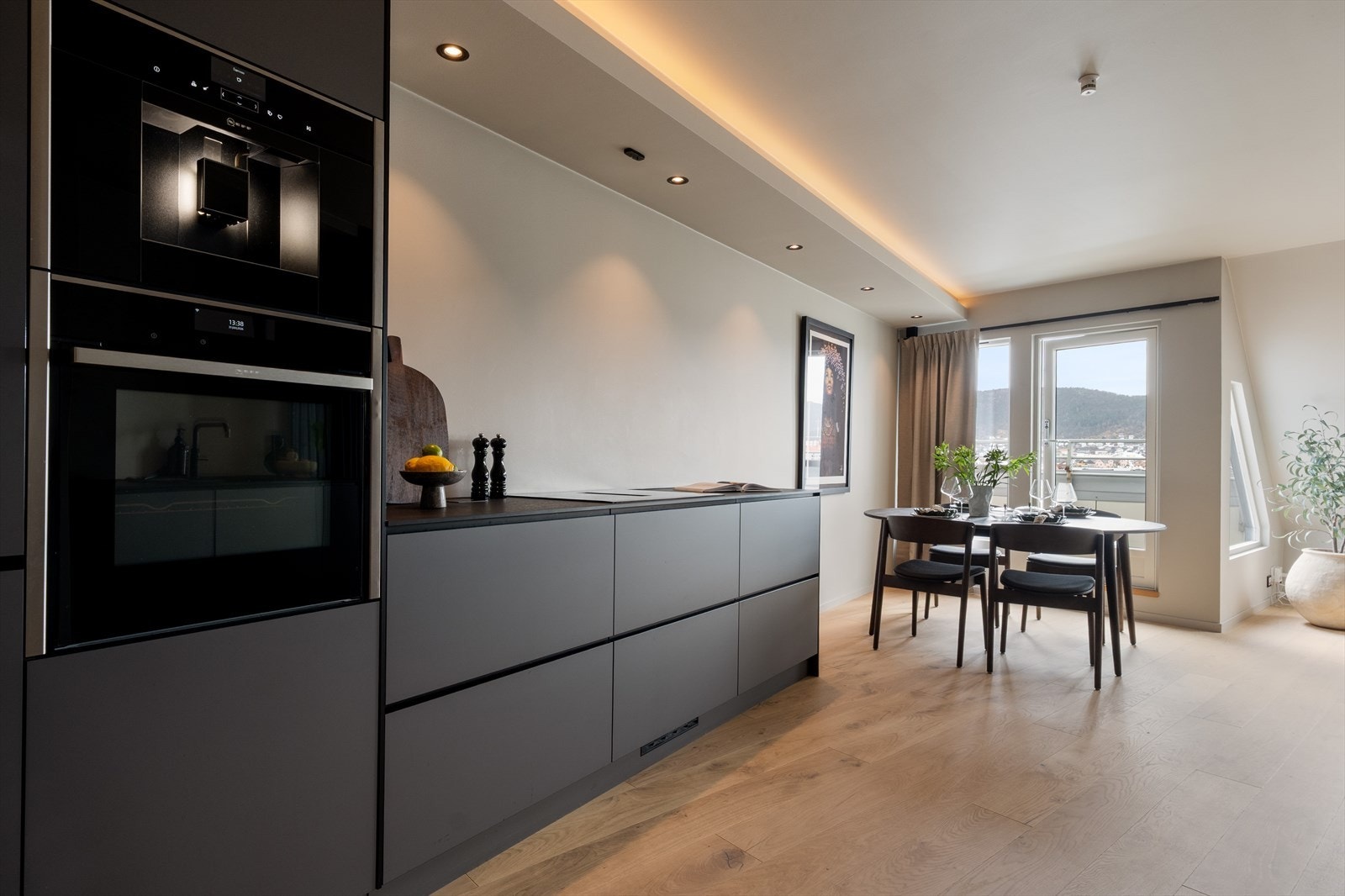 Elektrisk anlegg ble også oppgradert i 2022, bl.a. med Plejd lysstyring. Galleribilde