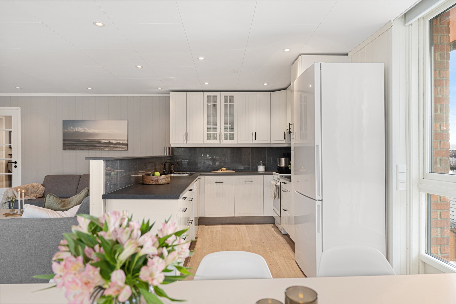 Downlights i tak. Galleribilde