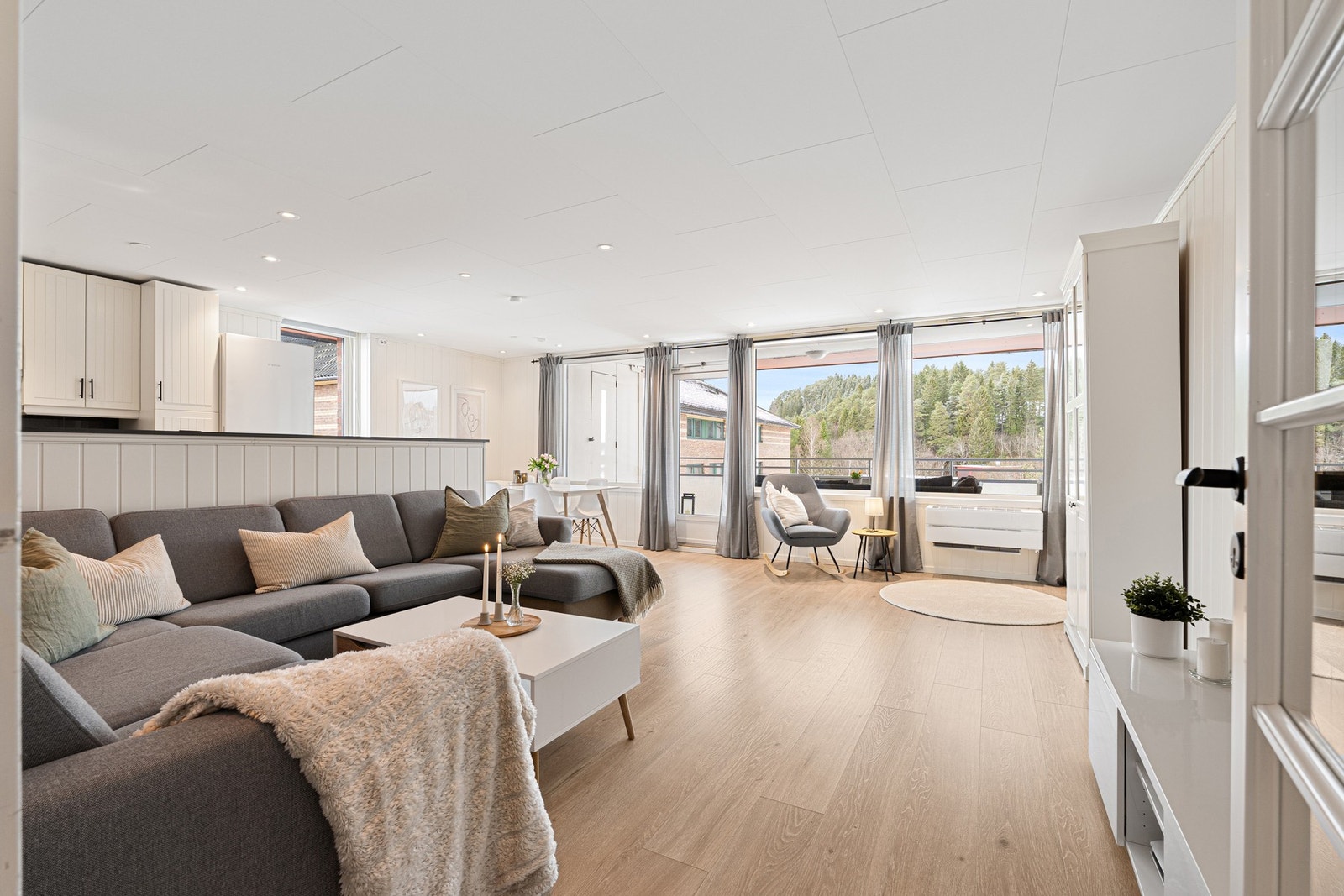 EiendomsMegler 1 ved June Marie Brovold har gleden av å presentere Øvre Flatåsveg 53. Galleribilde