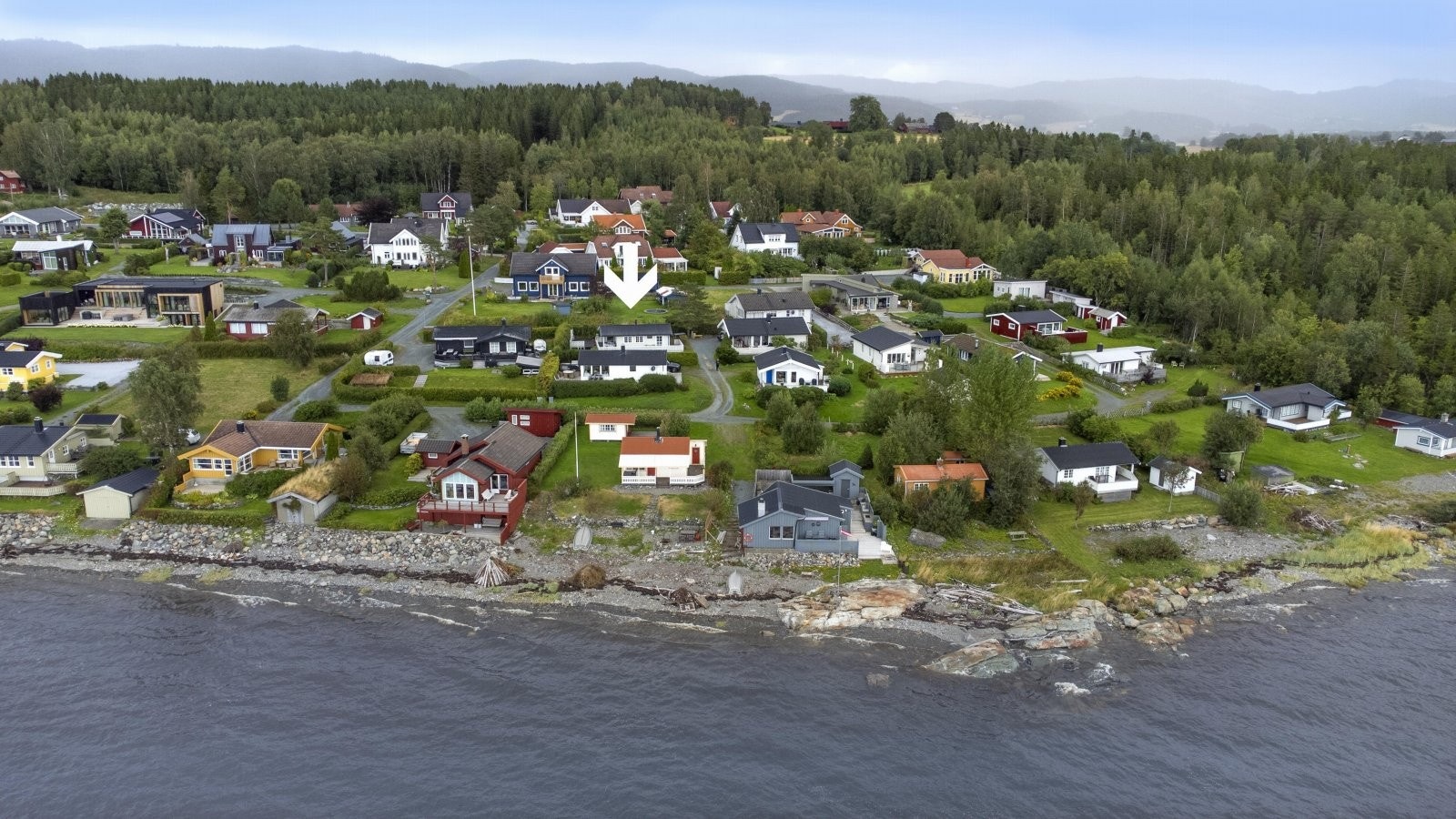 Flott fritidseiendom med attraktiv beliggenhet på Sørskaget, Trones. Galleribilde