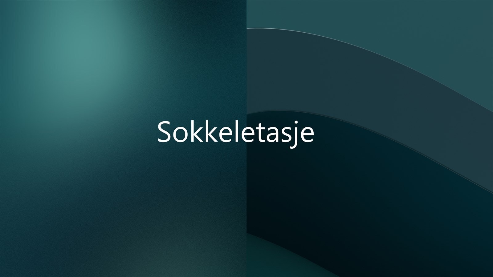 Det er ikke søkt om bruksendring i sokkeletasjen og rommene er ikke godkjent for varig opphold. Se punkt "ferdigattest" i salgsoppgaven. Galleribilde