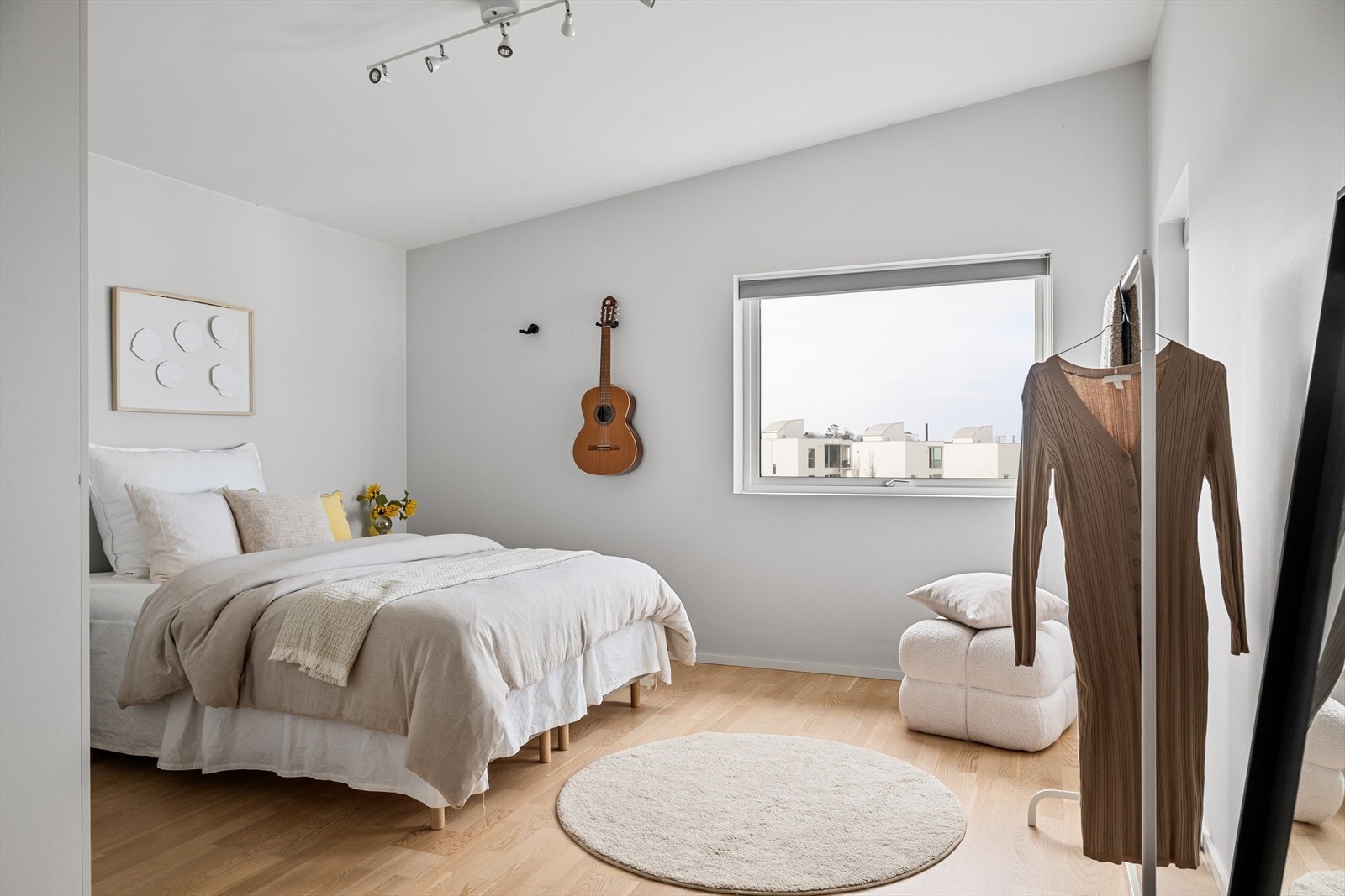 Etasjen inneholder tre romslige soverom. Galleribilde