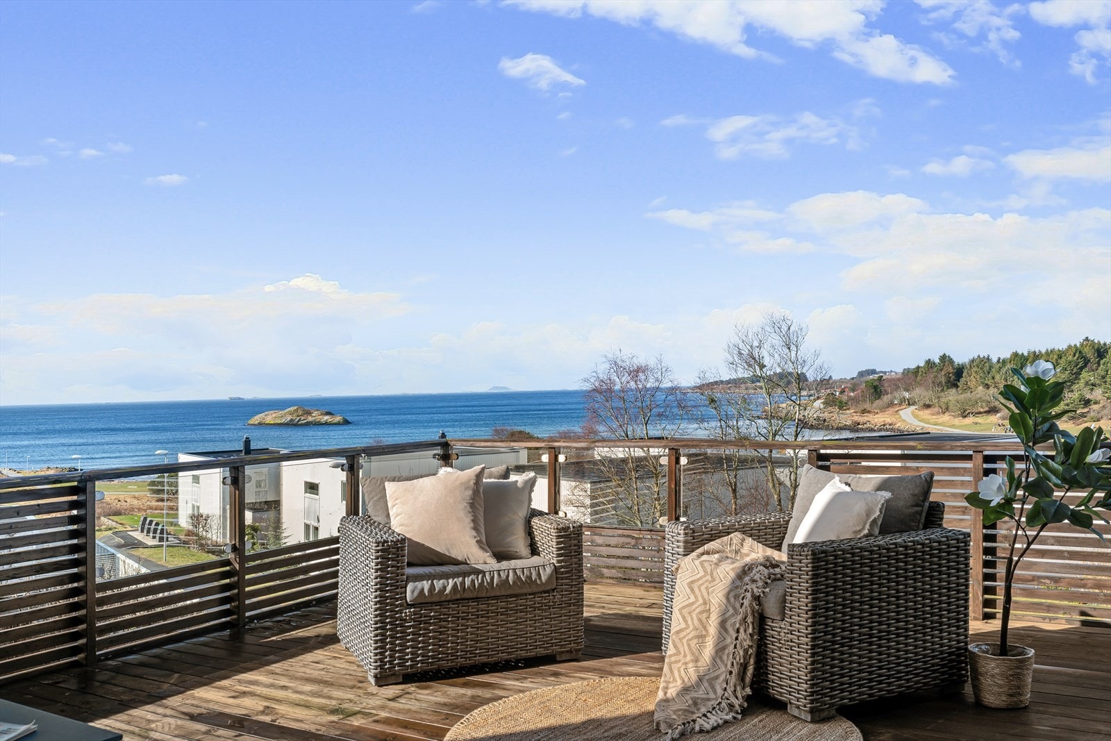 Her kan du nyte rolige dager, hyggelige måltider og vakre solnedganger i skjermede omgivelser. Galleribilde