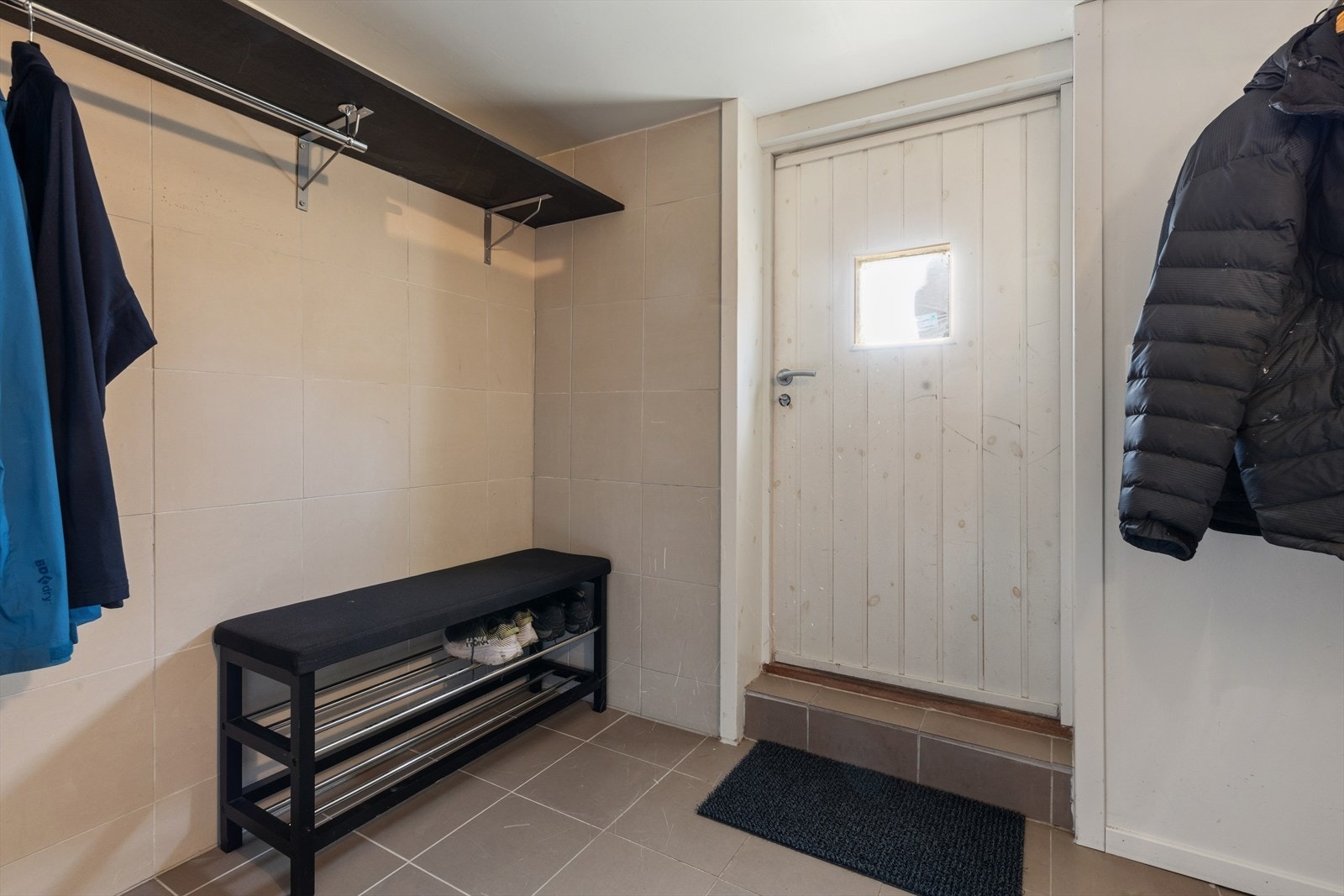 Det er også en egen inngang i kjelleretasjen. Galleribilde