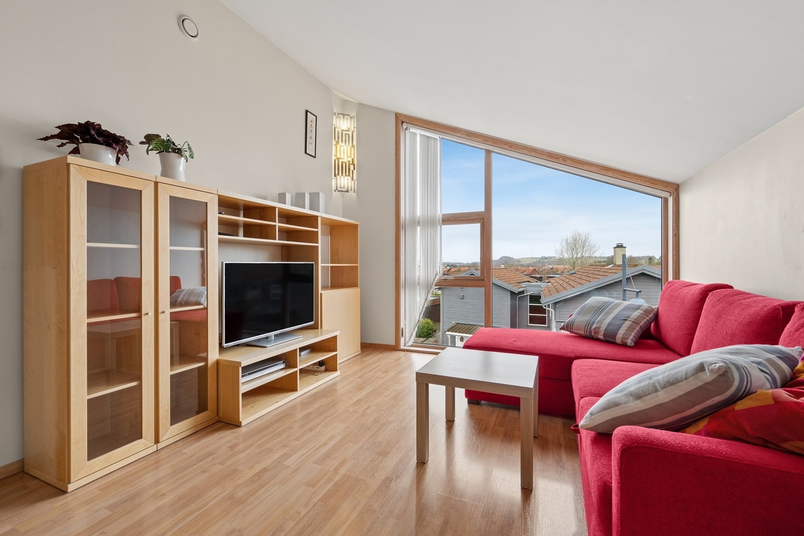 Fra stuen kan man nyte flott utsikt! Galleribilde