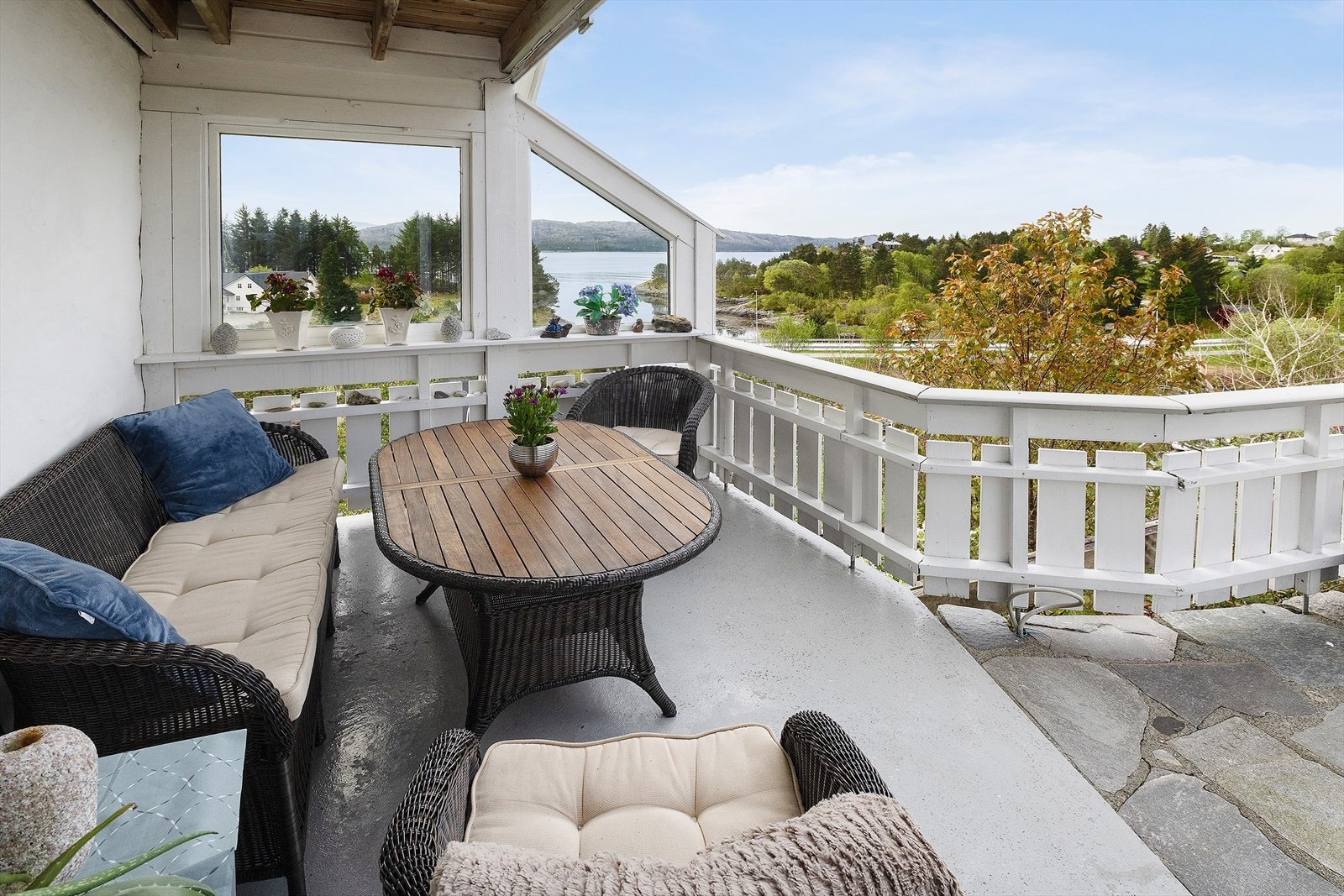 Terrasse utenfor stue Galleribilde