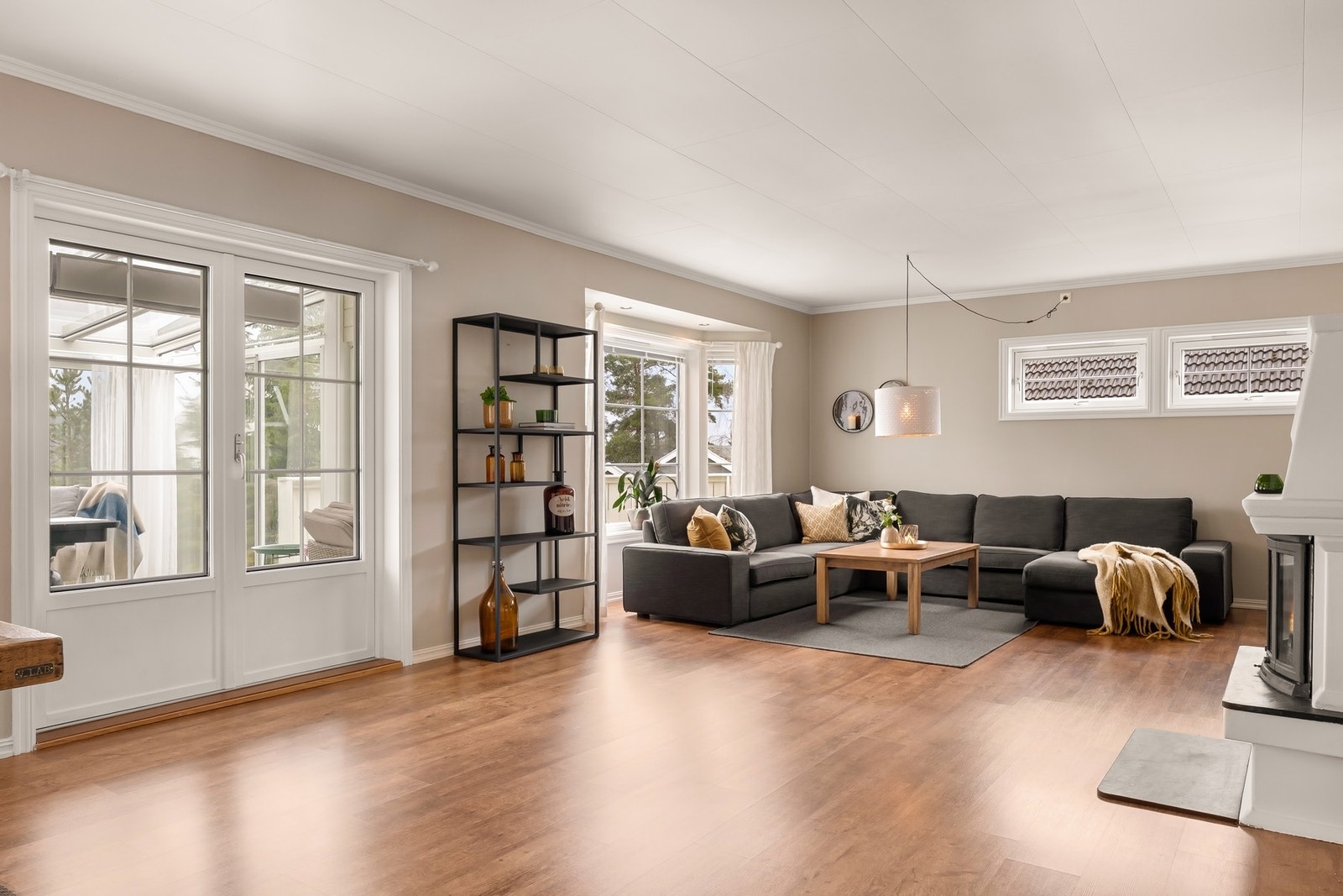 Lyse og tidsriktige overflater. Galleribilde