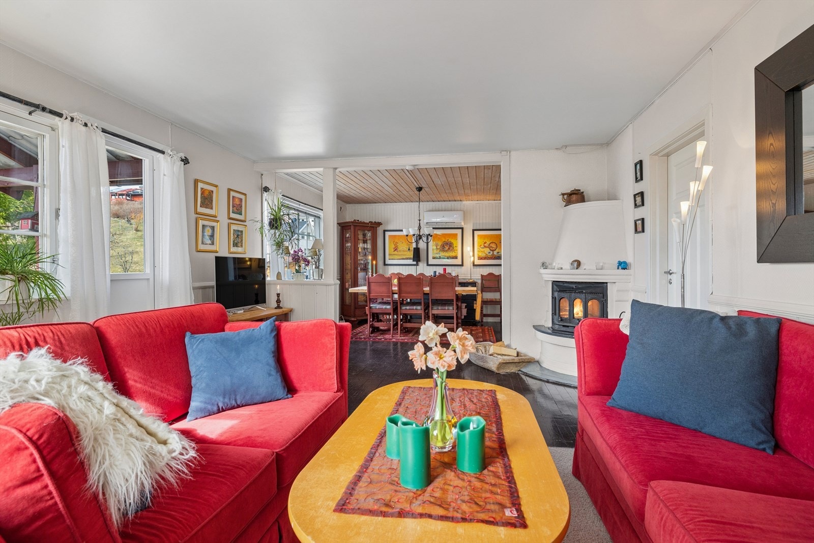 Åpen stue/spisestue løsning skaper en sosial atmosfære. Galleribilde