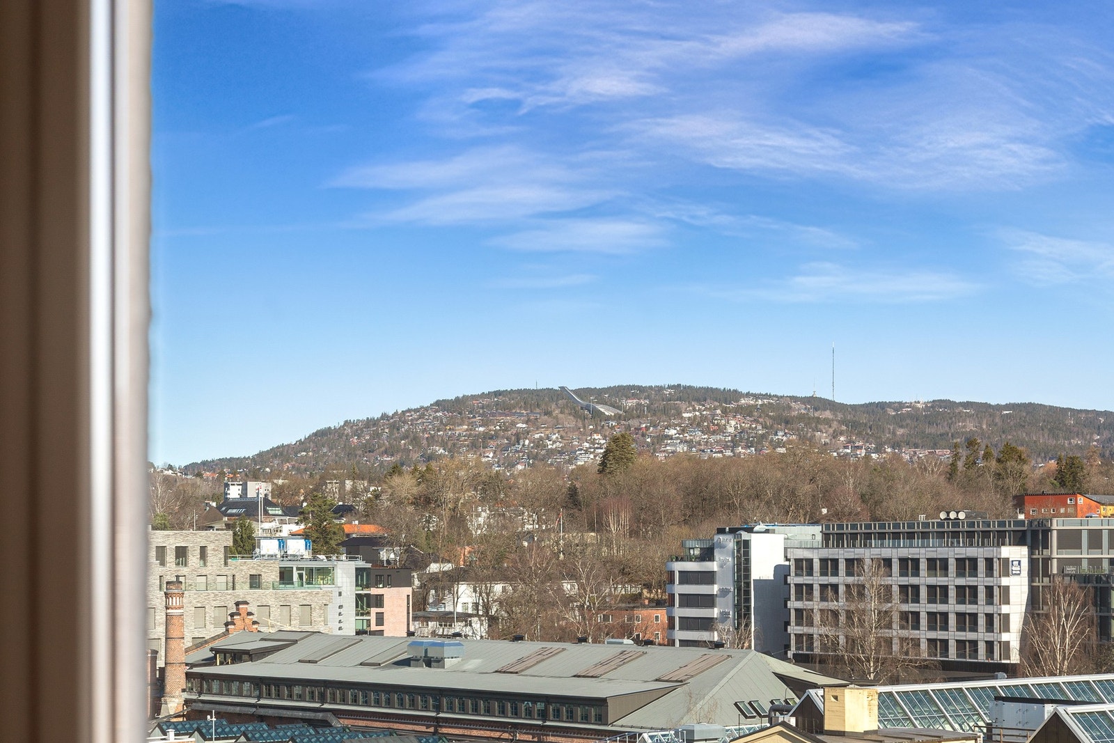 Utsikt mot Holmenkollen. Galleribilde