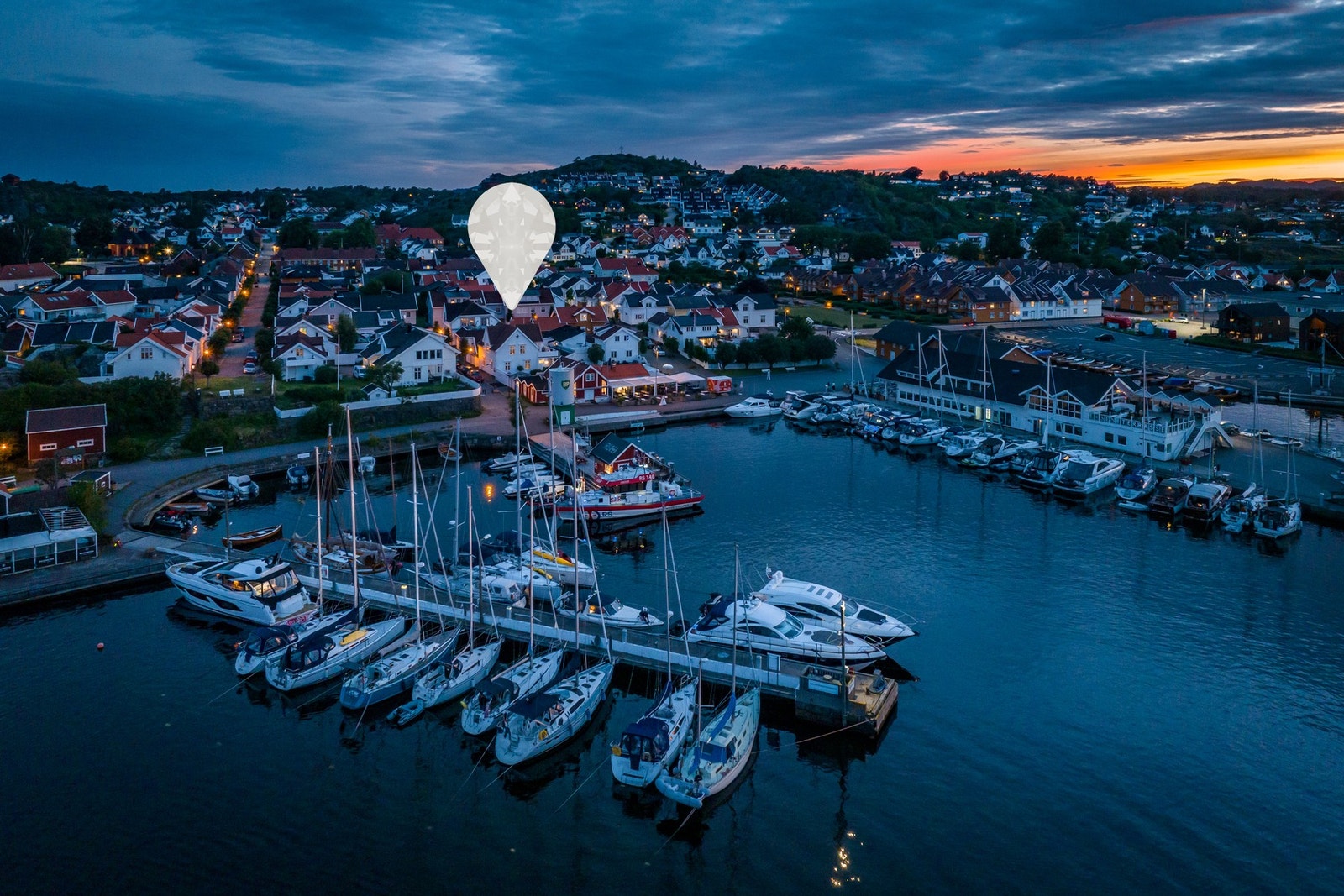 Eiendommen ligger i indrefileten av Stavern. Galleribilde