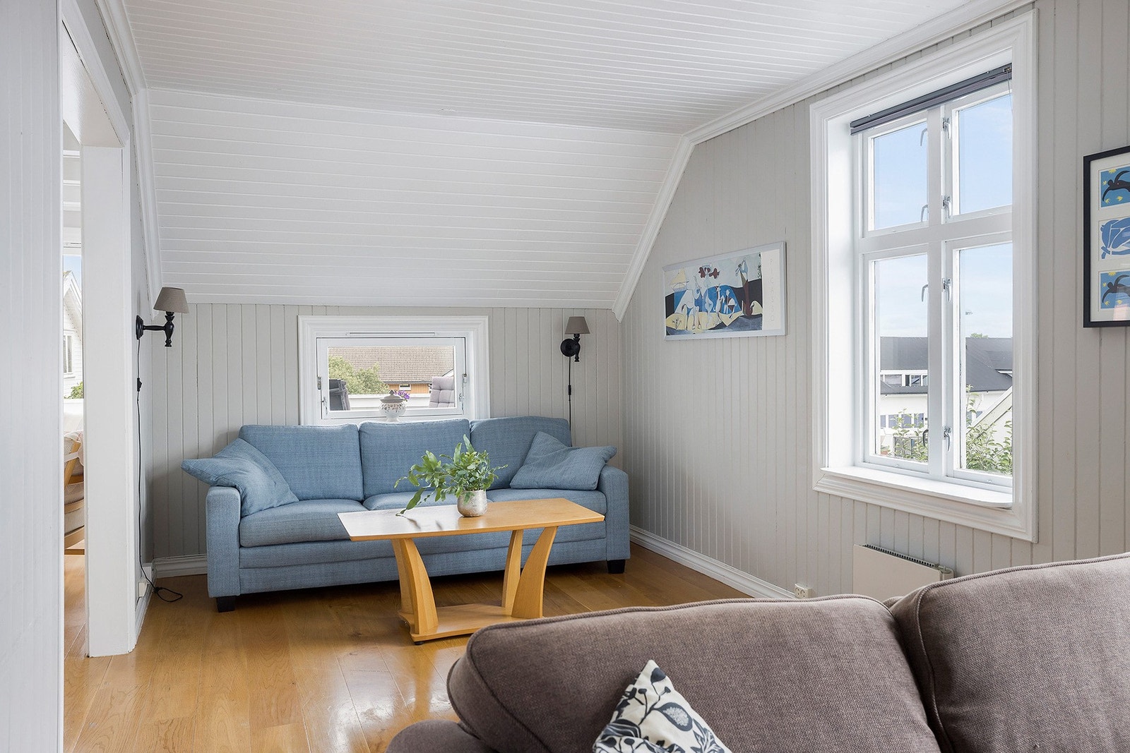 Fra dagligstuen har man også full oversikt over havnen. Galleribilde