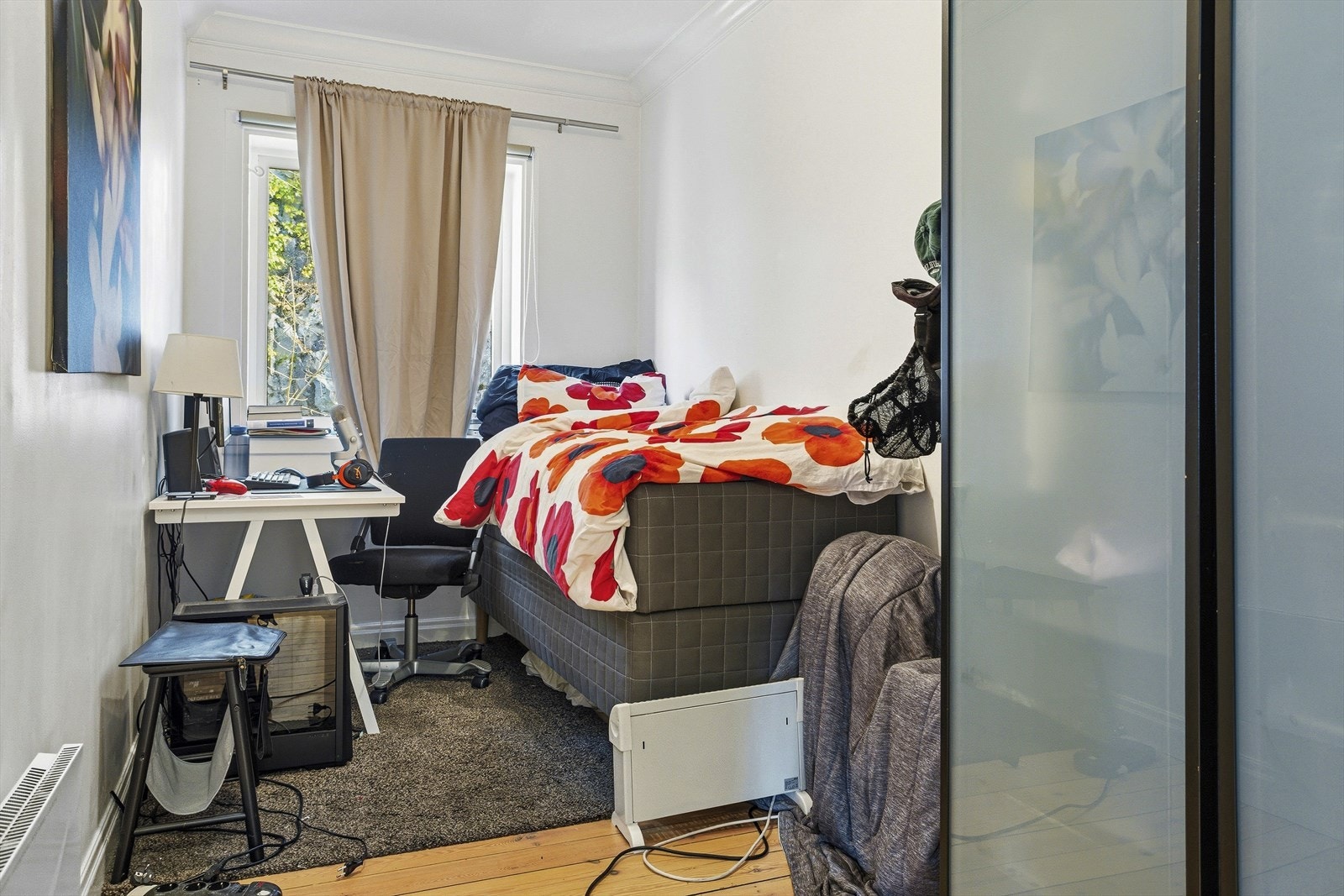 Soverom 2 som vender mot bakgård Galleribilde