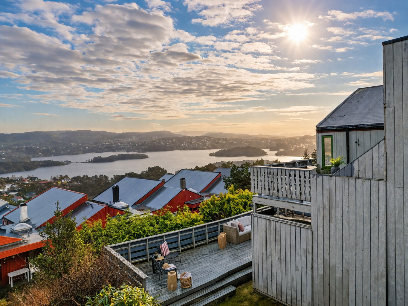 Klart best opplevd i solskinn! Her ser vi også ned på hovedterrassen - den kommer vi tilbake til. Galleribilde