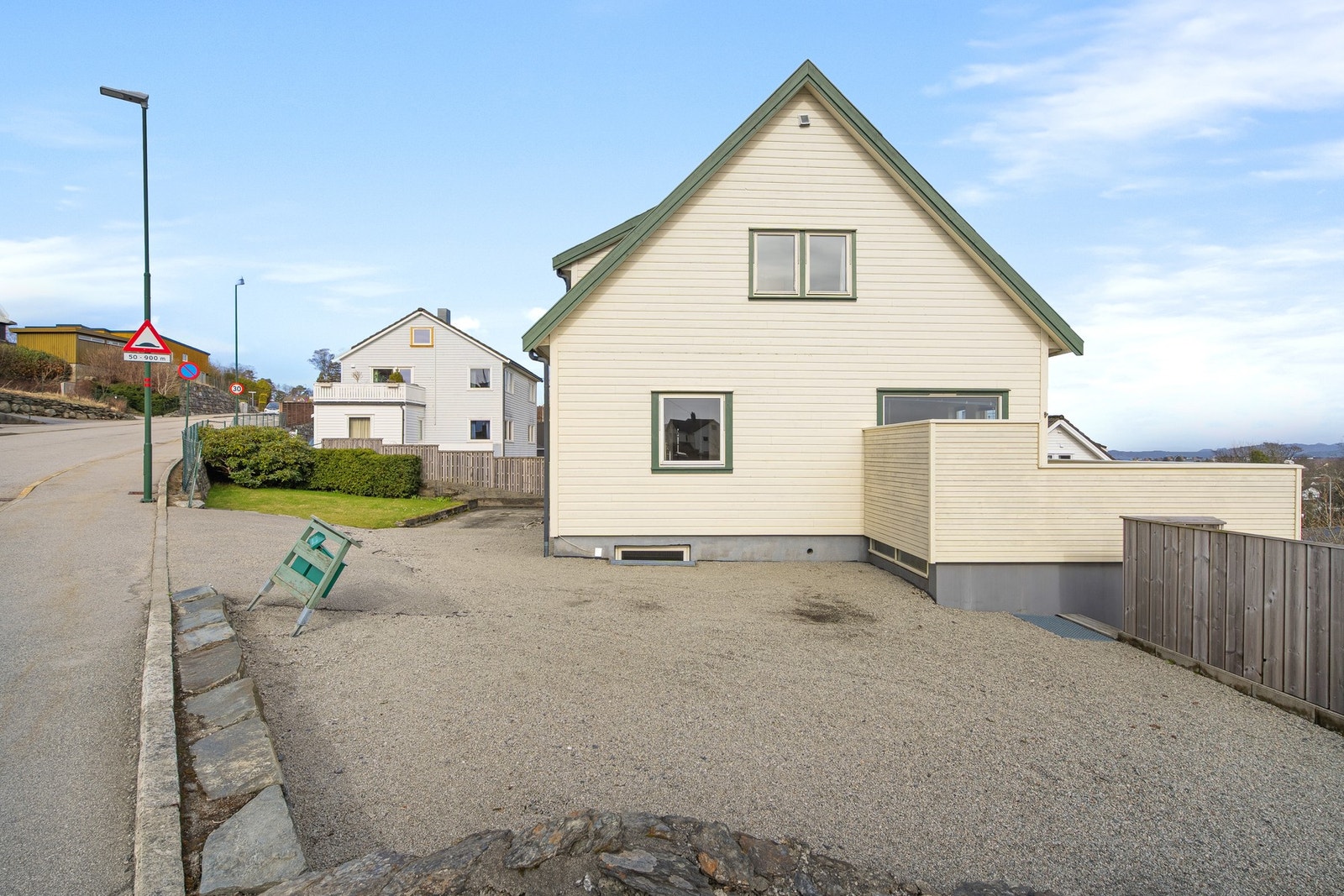 Det er gode muligheter for parkering på tomt. Galleribilde