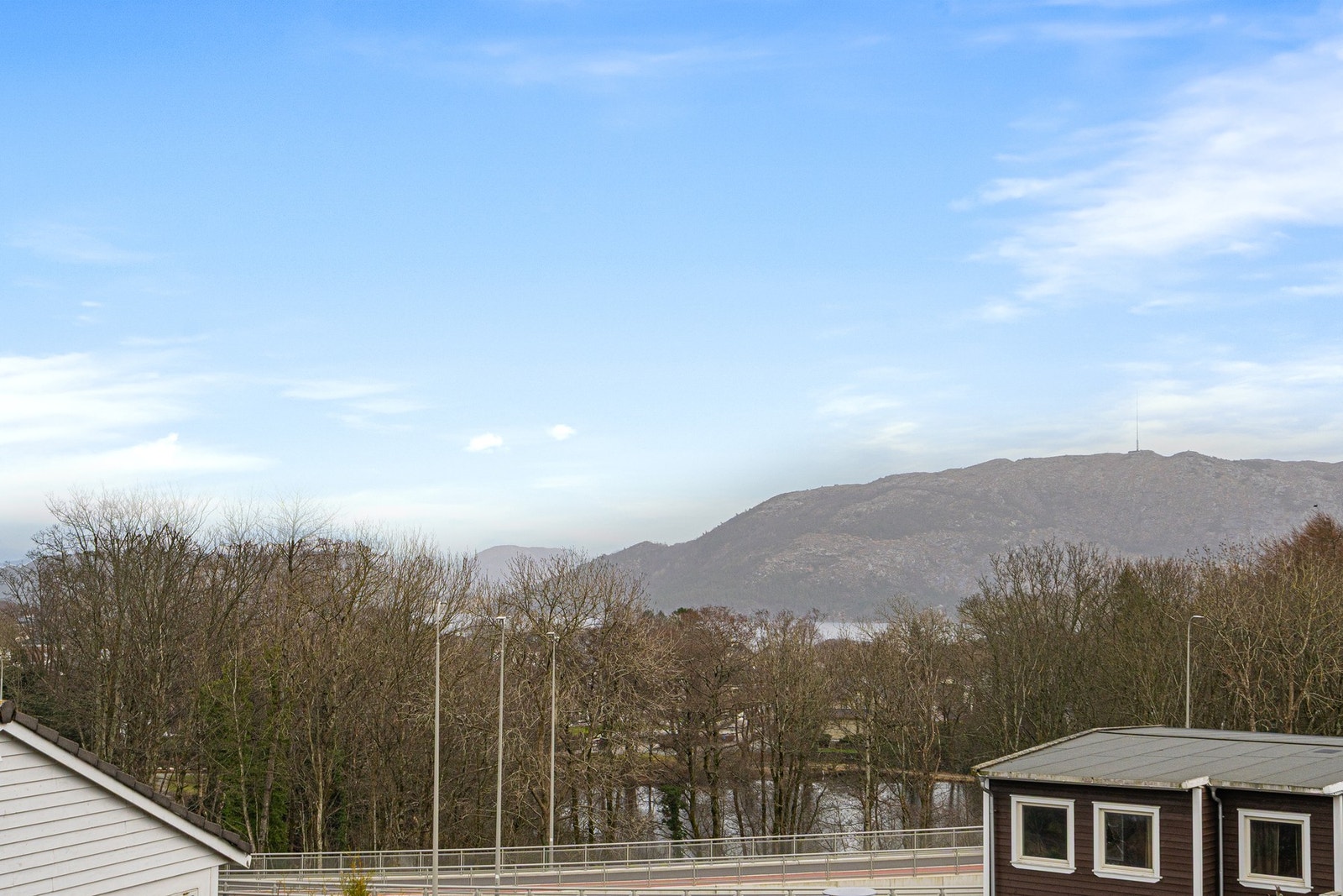 Utsikt mot Gandsfjorden og Lifjell. Galleribilde