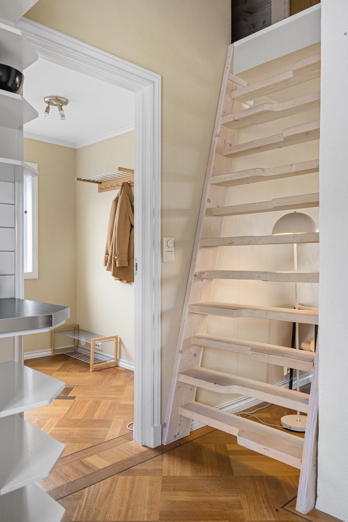 Trapp til hems Galleribilde