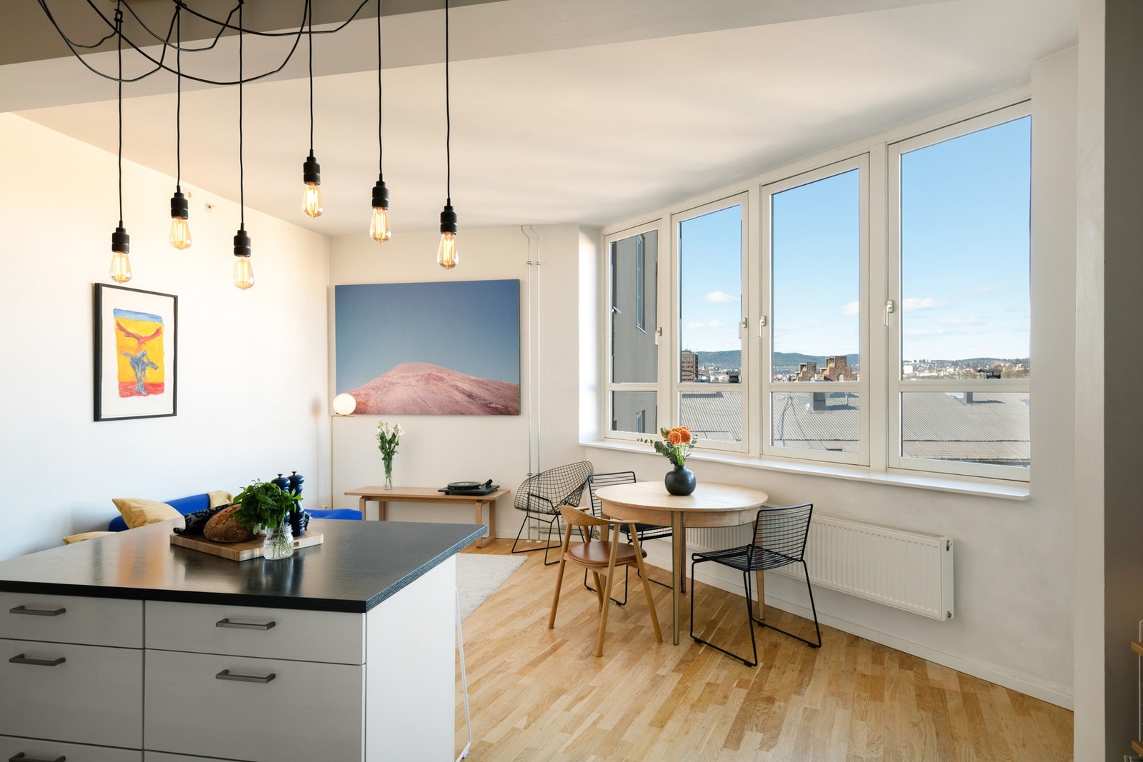 Velkommen til Sørligata 8D, presentert av Kjetil Ustad v/EIE Valkyrien. Foto: Lars Gartå. Galleribilde