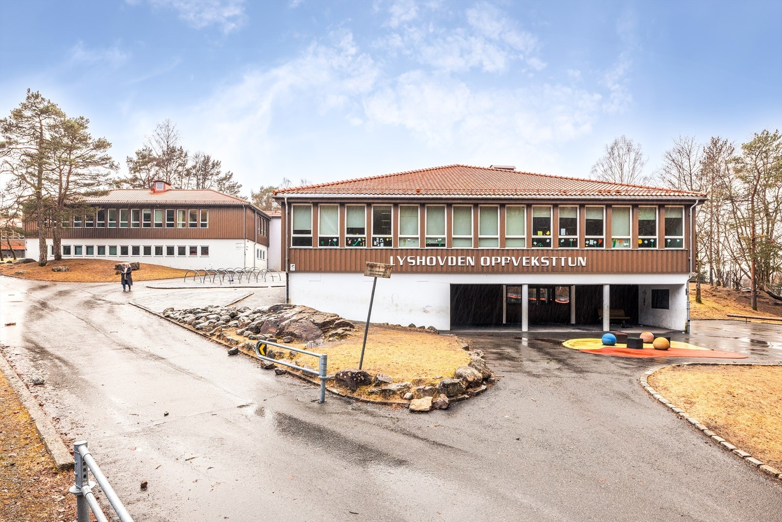 Like ved finner du hyggelig oppveksttun. Galleribilde