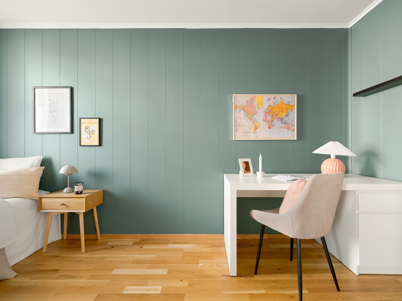 Vi går videre til det første av totalt to soverom. Galleribilde
