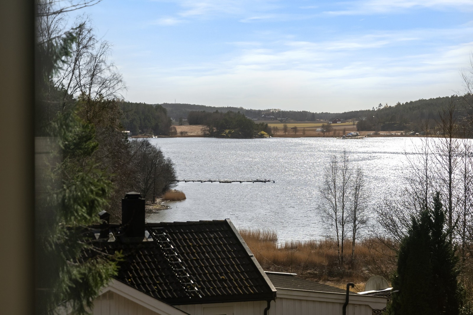 Fint utsyn til vannet. Galleribilde