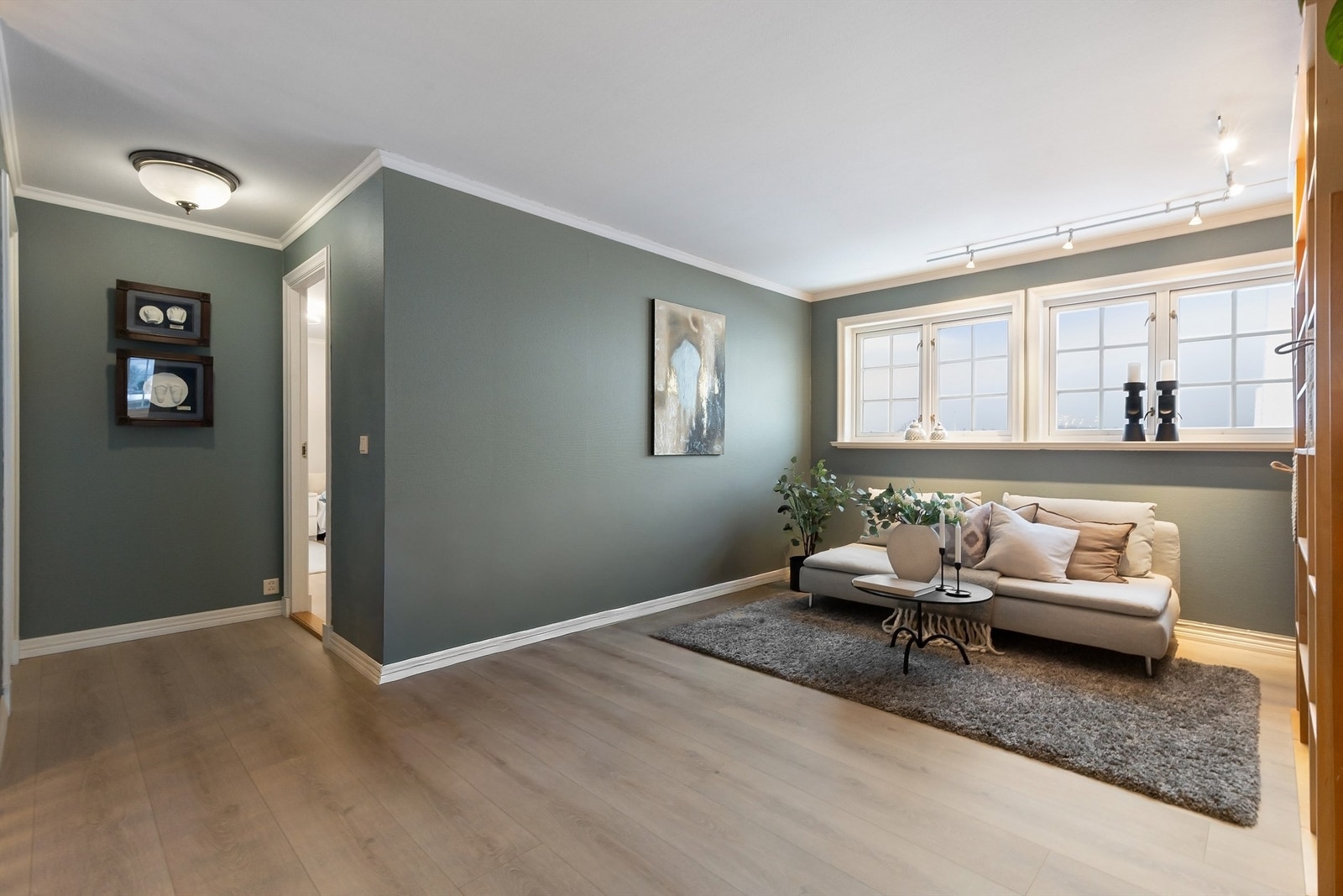 Trapperommet er romslig og gir muligheter for en ekstra stue, lekerom eller annet Galleribilde