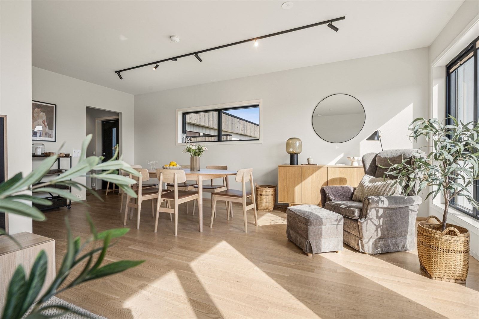 Leiligheten har et samlet internt bruksareal på 71 m², alt praktisk samlet på ett plan. Galleribilde