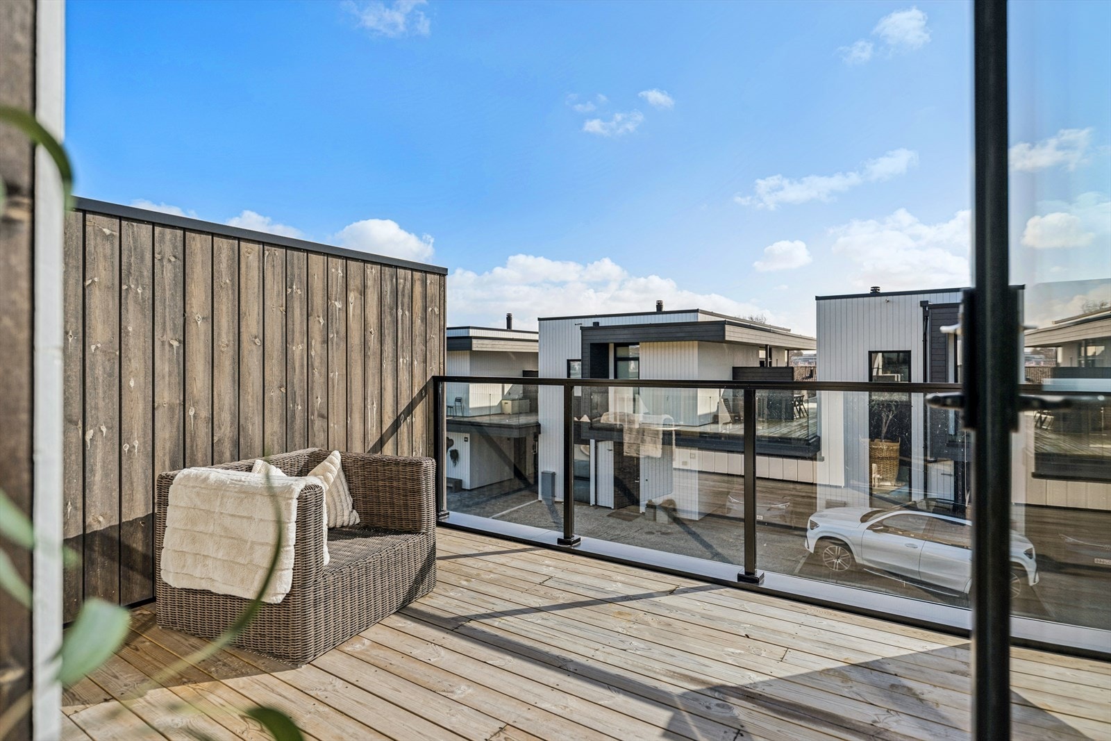 Nærområdet er familievennlig, med Tjøttaparken Fus barnehage kun to minutter unna. Galleribilde