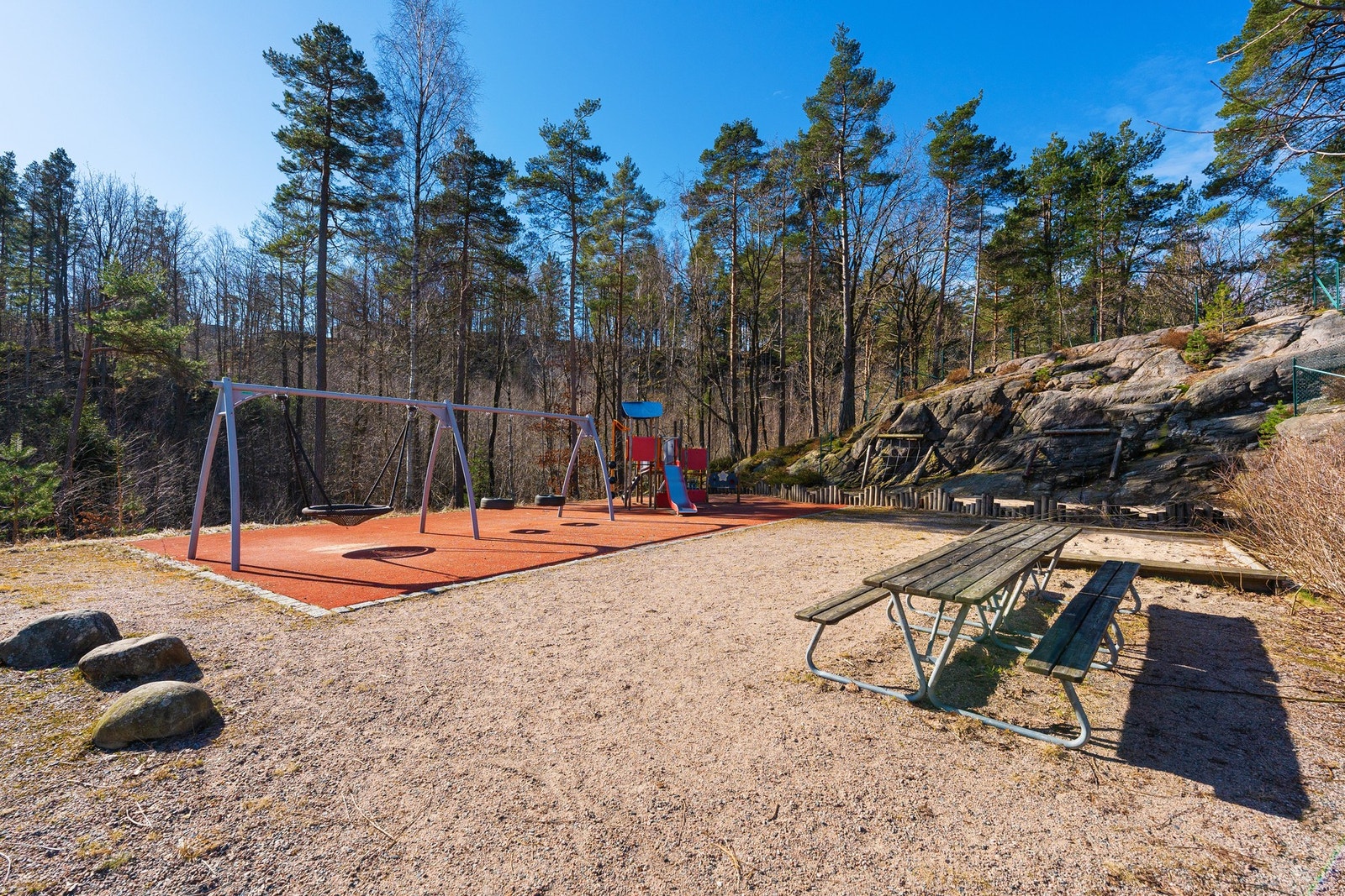 Nærområdet har flere lekeplasser for de minste. Galleribilde