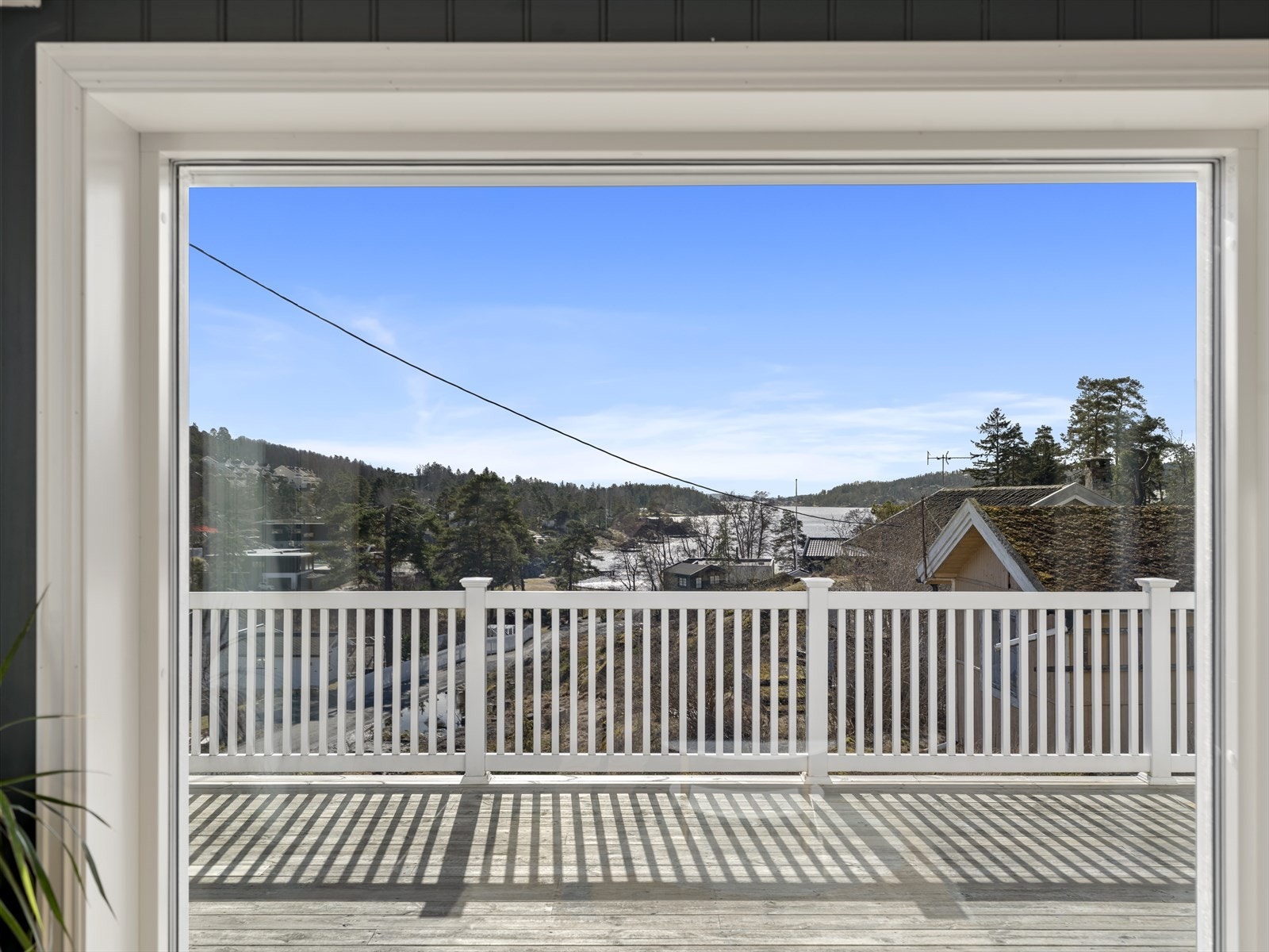 Utsikt fra stue. Galleribilde