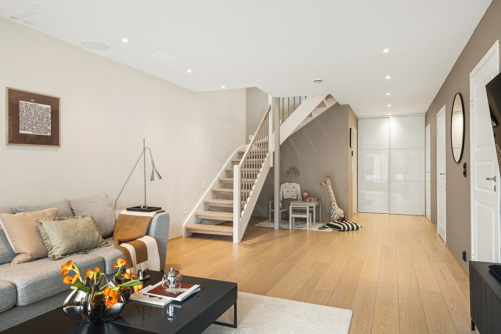 I underetasjen ligger hovedstuen. Galleribilde