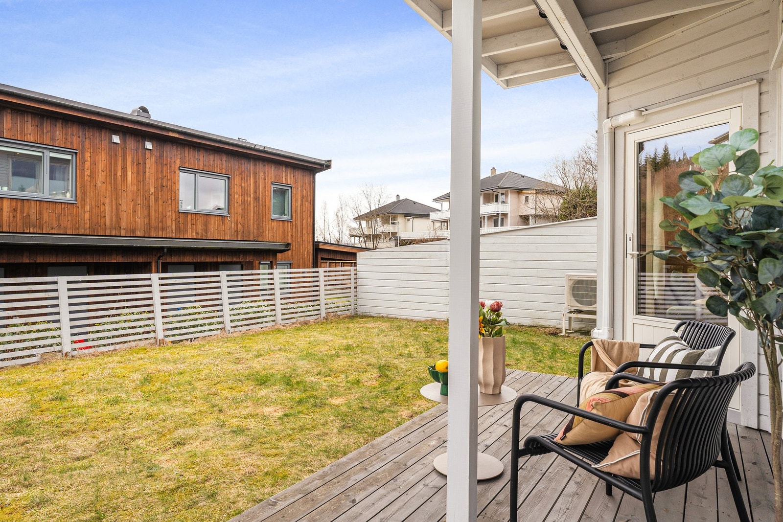 Egen hageflekk med stort potensial! Galleribilde