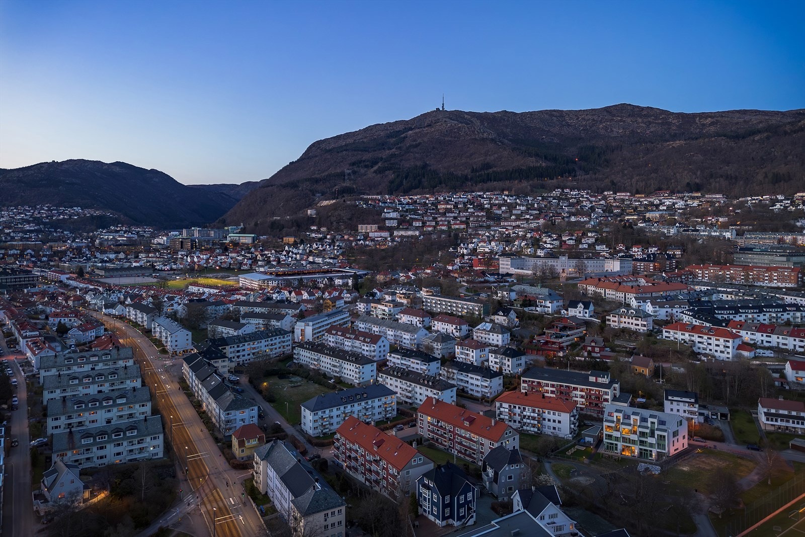- Her bor du i en harmonisk blanding av rolige omgivelser og praktisk nærhet til byens fasiliteter - Galleribilde