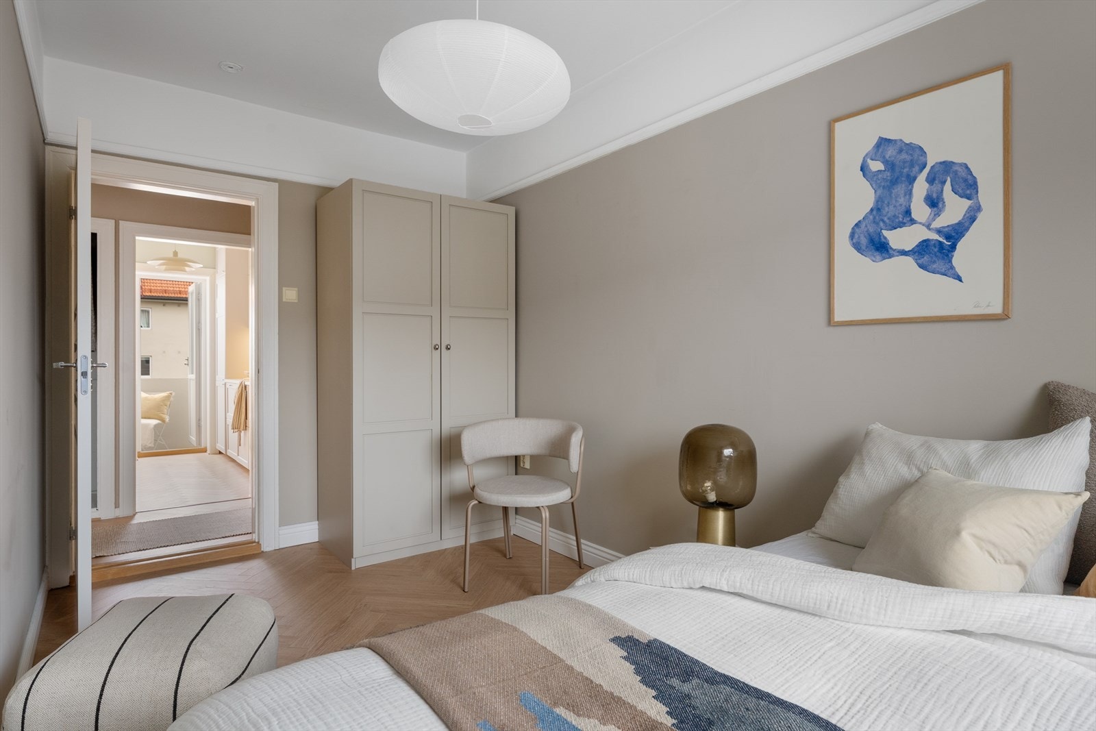 - Det andre soverommet har et stort garderobeskap - Galleribilde