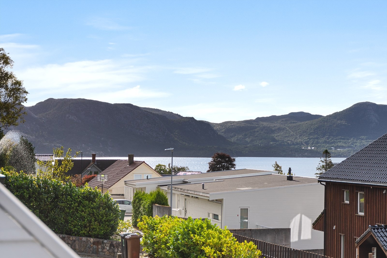 Utsikt mot Gandsfjorden Galleribilde