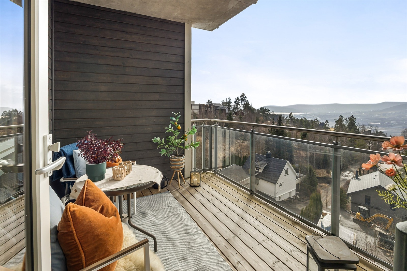 Dette er en moderne og gjennomgående 3-roms eierleilighet fra 2020 med en god standard.
Foto: Stine Jørgensen Prøitz Galleribilde