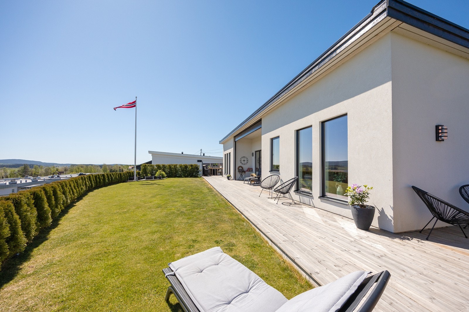 Aktiv Eiendomsmegling v/Kenneth Sverre har gleden av å presentere Skattumbakken 15! Foto: Svein Michaelsen Galleribilde