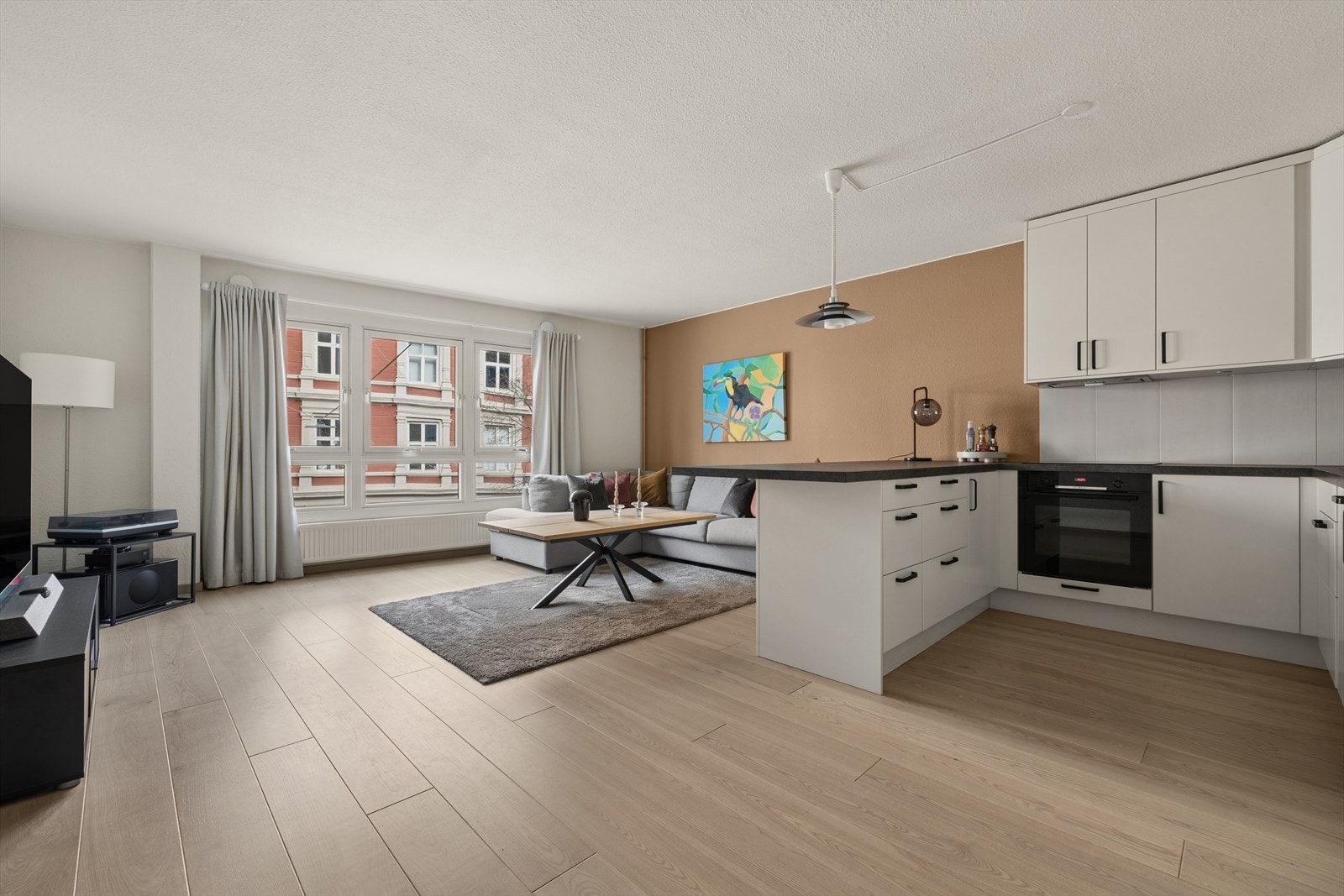 Velkommen til Hansteens gate 16 - En lys og gjennomgående 2-roms beliggende i Vika. Galleribilde