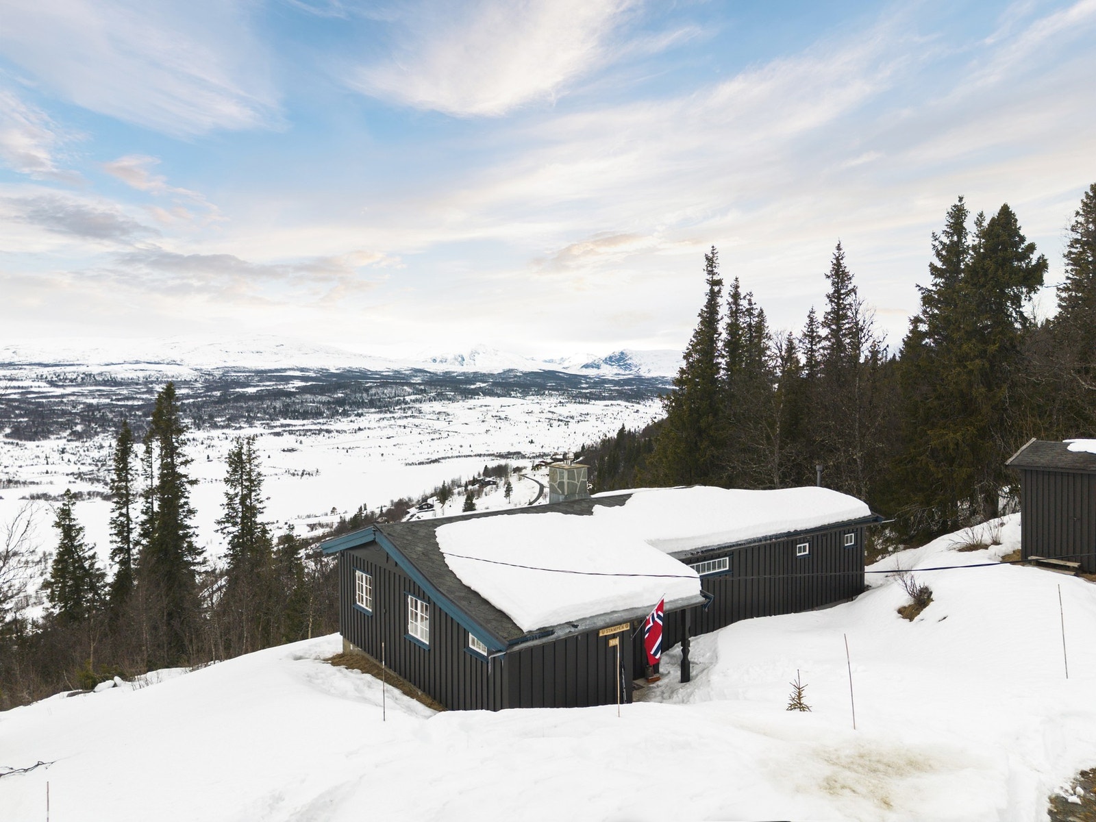 Velkommen til Ålfjellvegen 144, en eiendom presentert av EIE Fjellmegleren!
Foto: Ingvild Sveen Joplassen Galleribilde