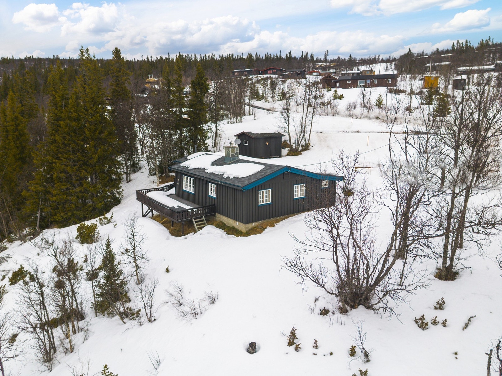 Naturtomt beliggende i skrående fjellterreng ca. 970 moh. Galleribilde