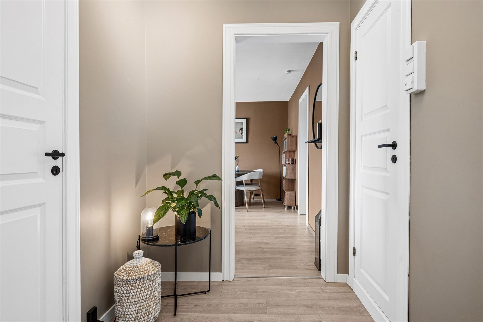 Hall og entré Galleribilde