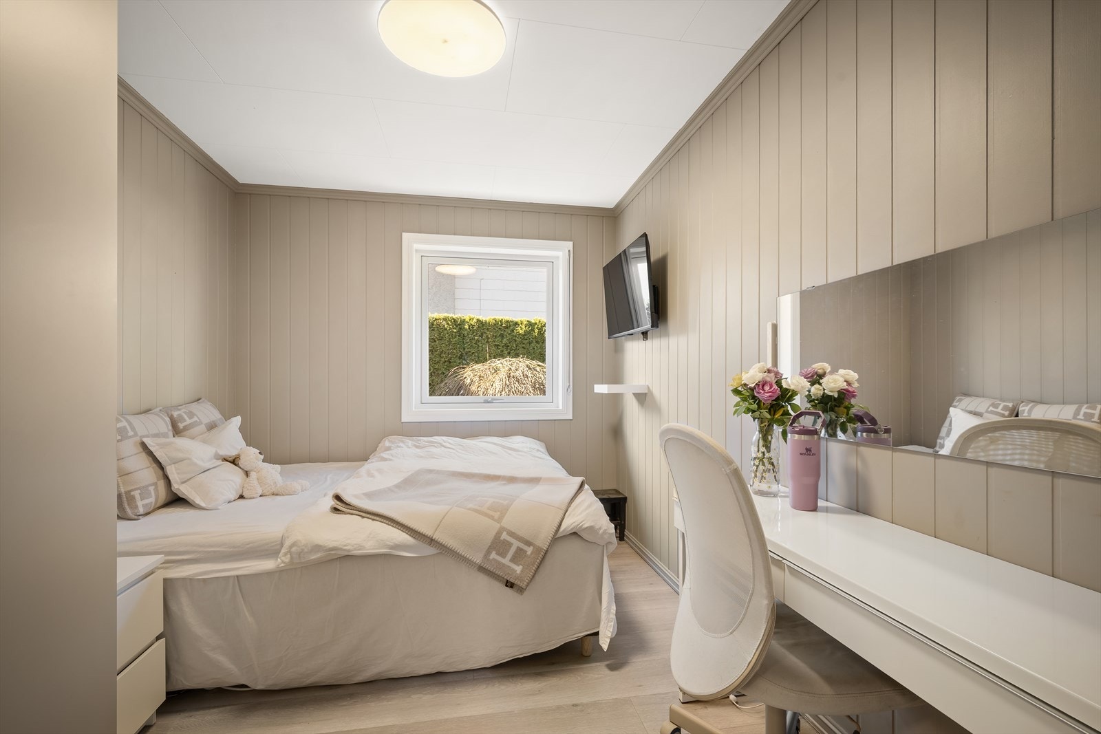 Soverom 2 - Nok et fint soverom med moderne preg. Galleribilde