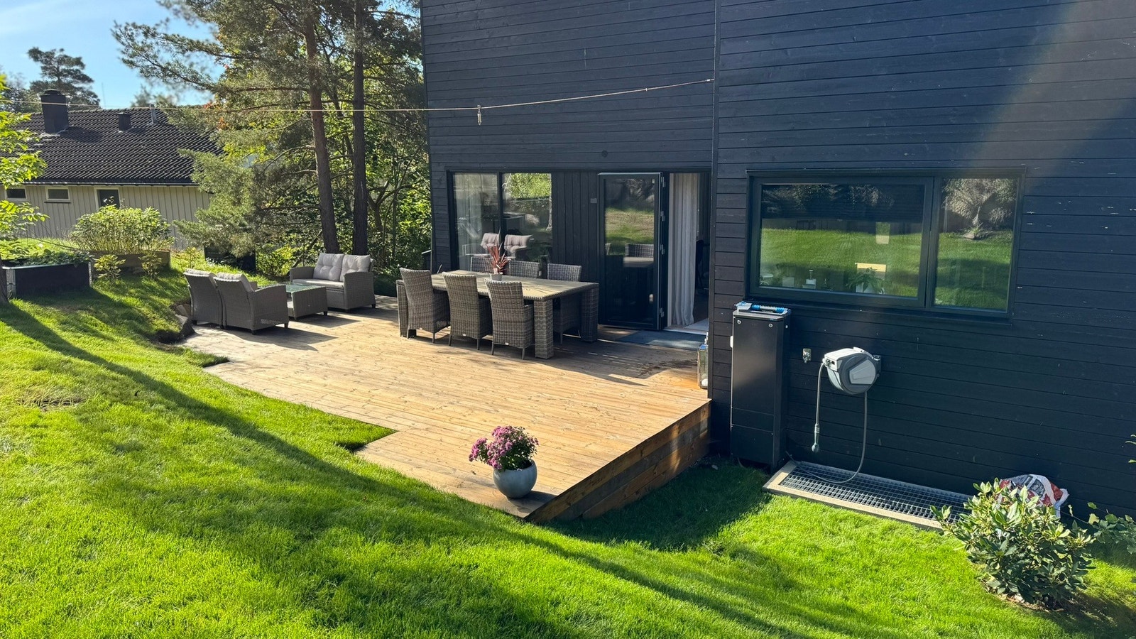 Sommerbilde tatt av selger Galleribilde