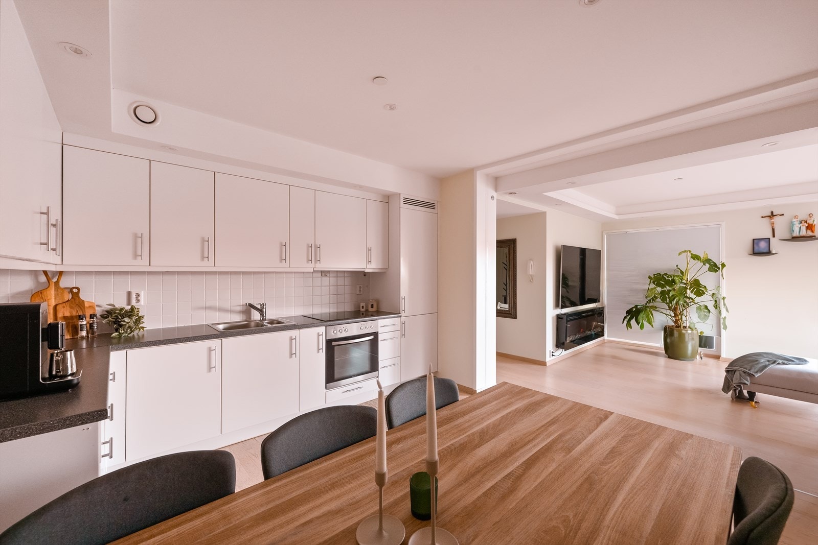 Åpen stue/kjøkken-løsning. Galleribilde