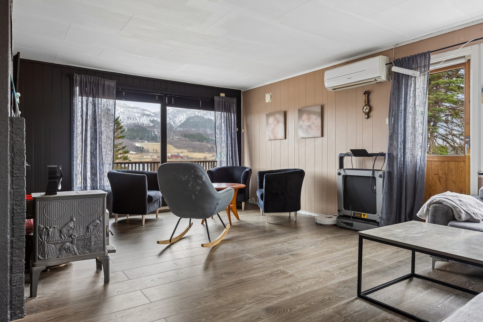 Varmepumpe og vedfyring. Galleribilde
